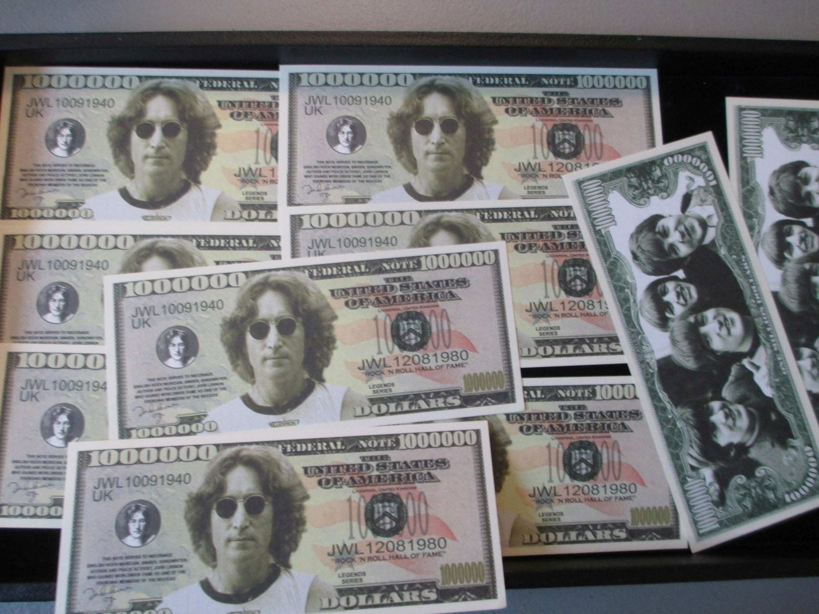 lot of 10 novelty beatles notes (1 of 1)