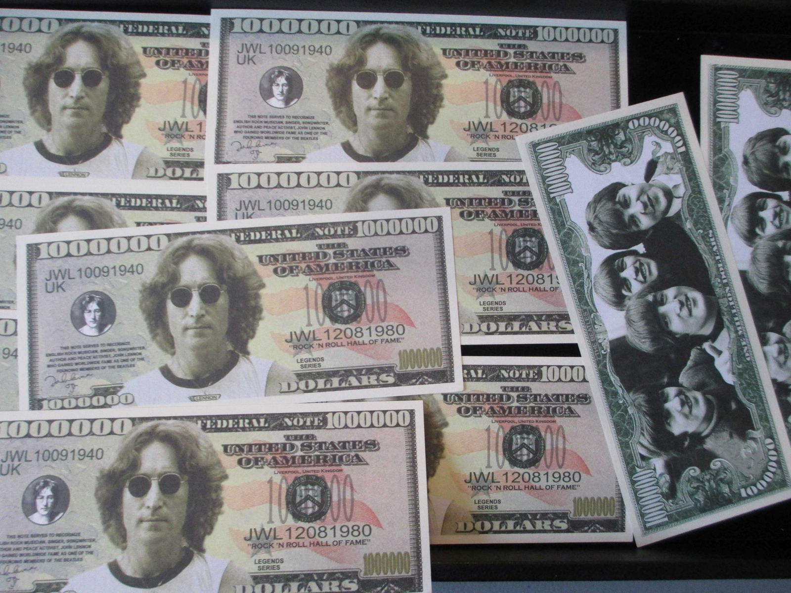 lot of 10 novelty beatles notes (1 of 1)