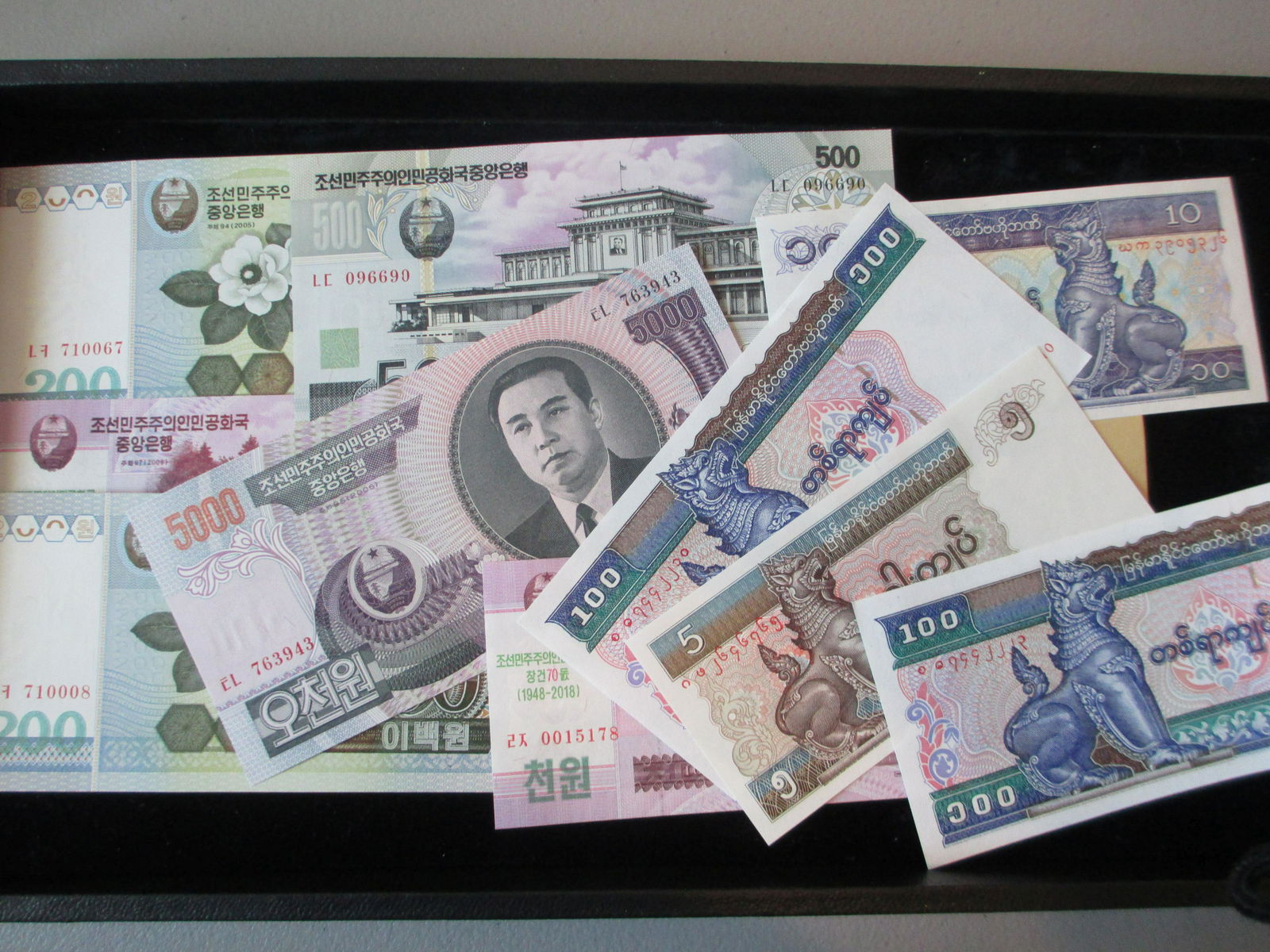 lot of 10 foreign notes (1 of 1)