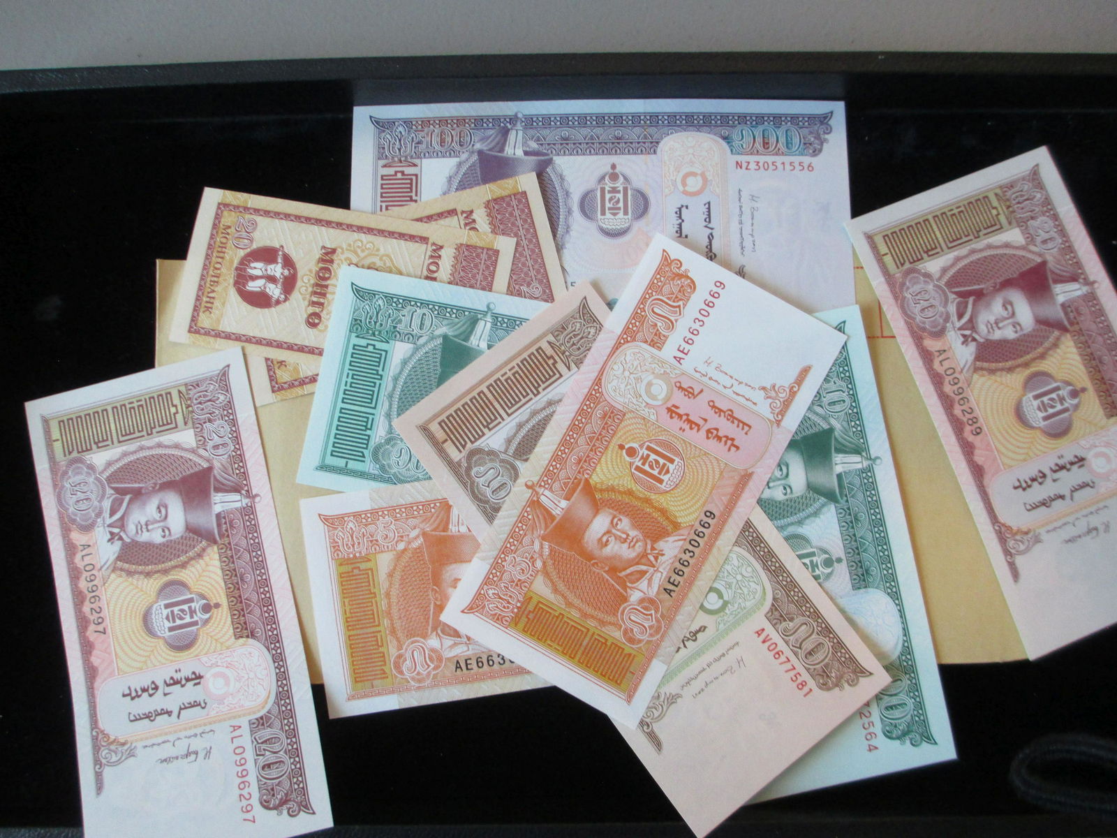 lot of 10 foreign notes (1 of 1)