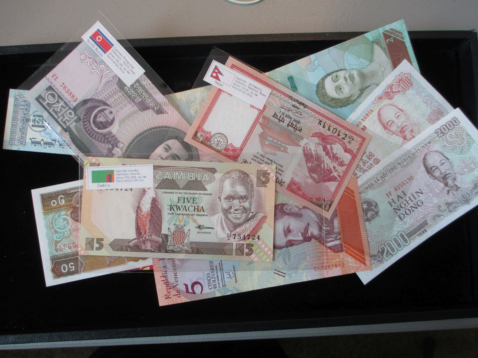 lot of 10 foreign notes: nice lot