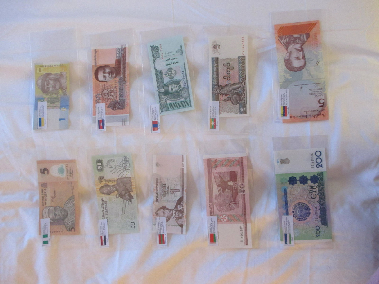 lot of 10 foreign notes: nice lot