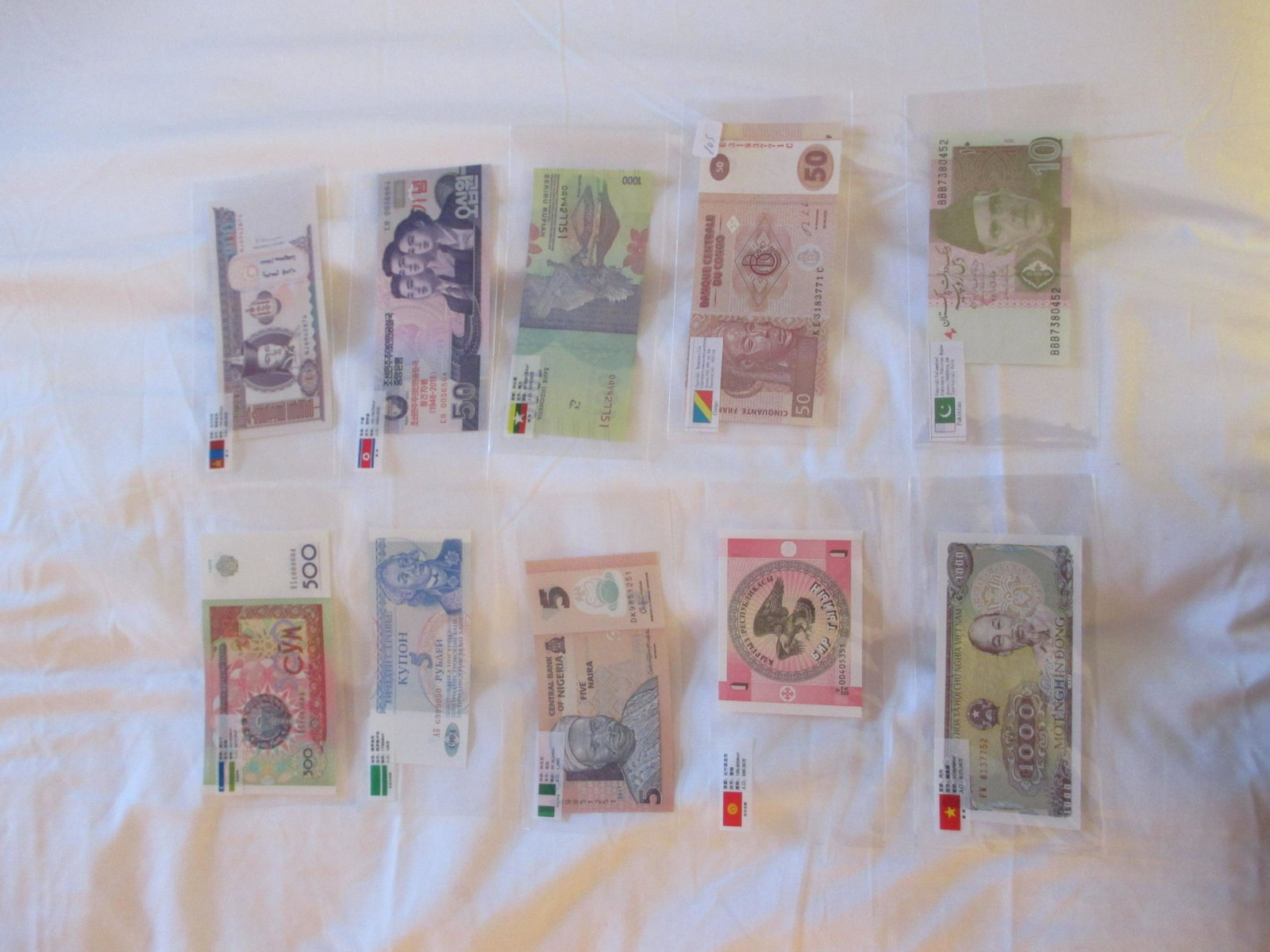 lot of 10 foreign notes: nice lot