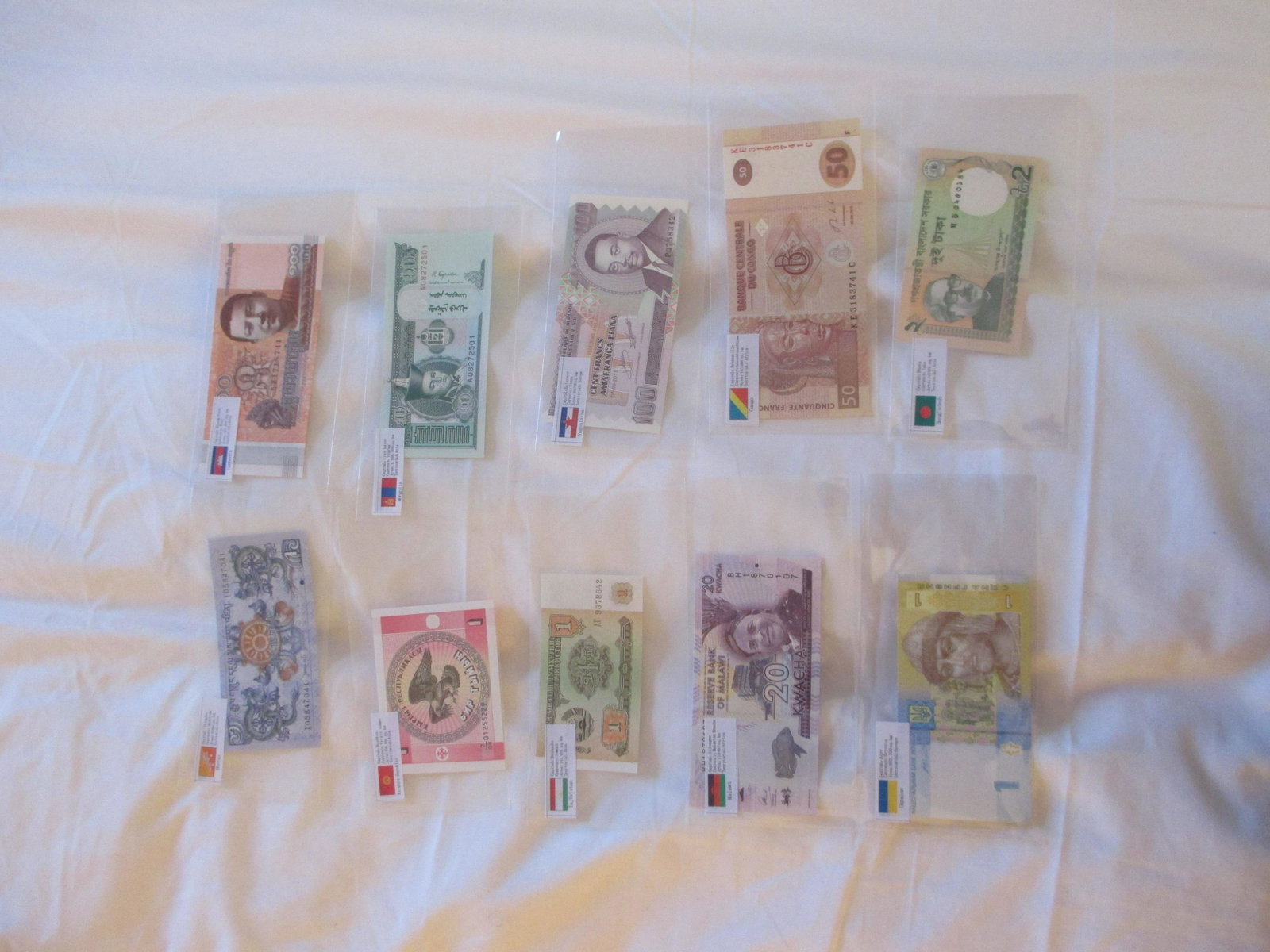 lot of 10 foreign notes: nice lot