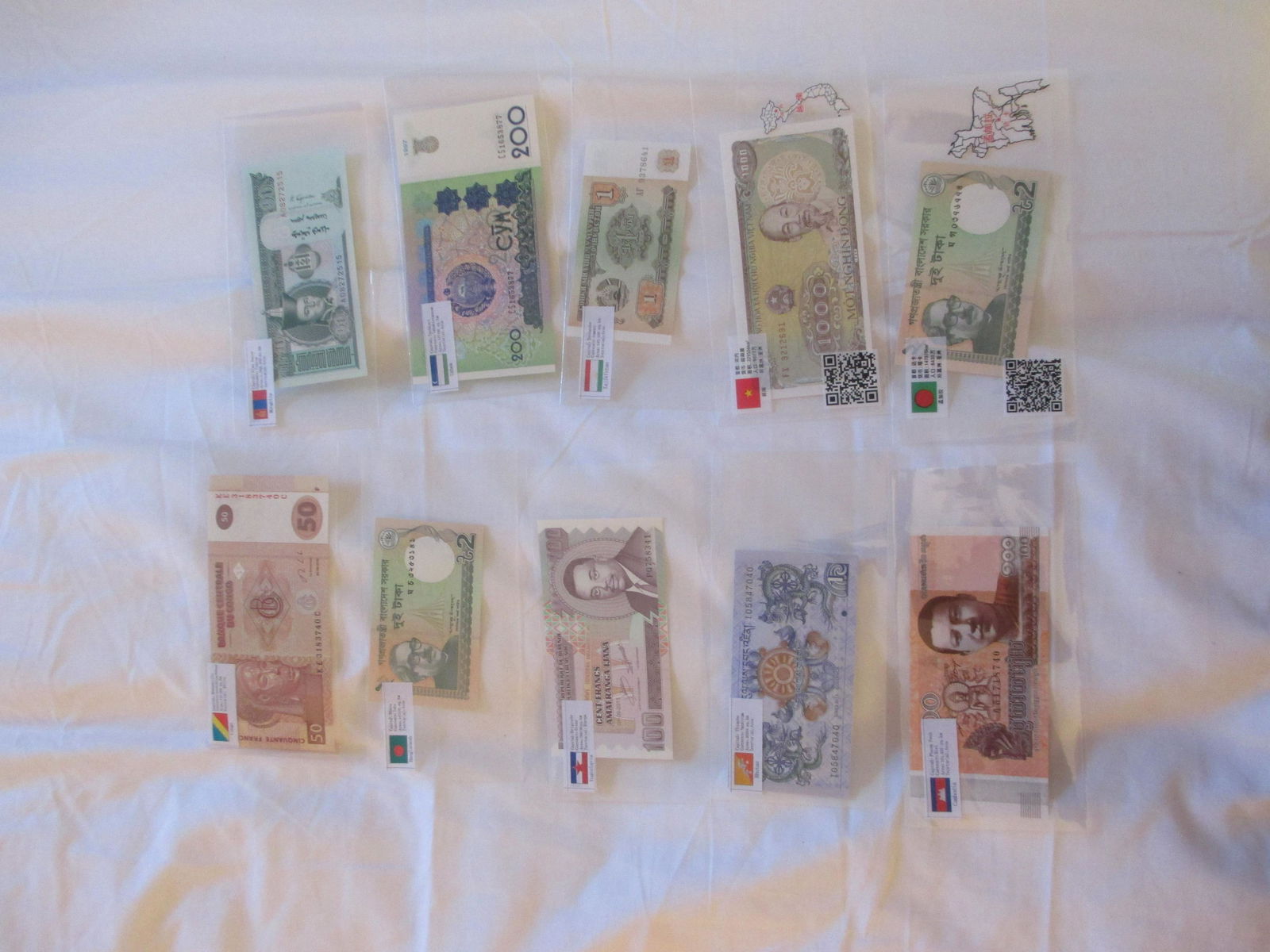 lot of 10 foreign notes (1 of 1)