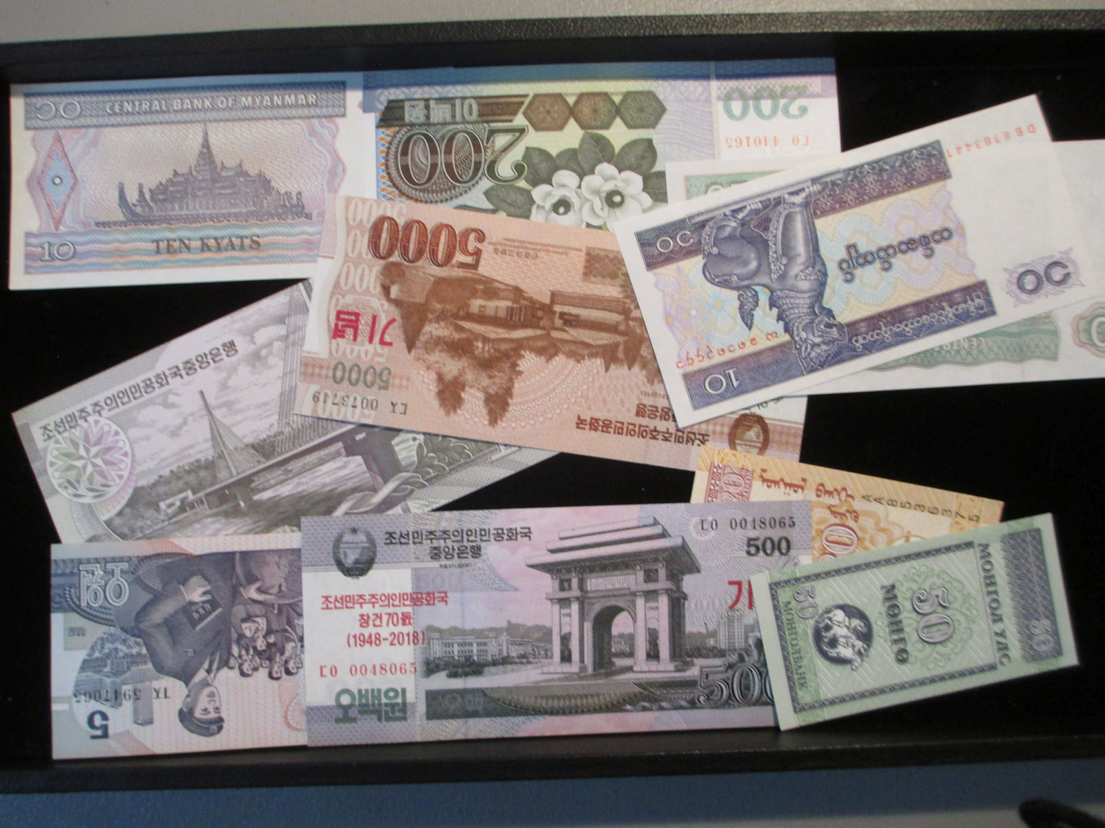lot of 10 foreign notes: nice lot