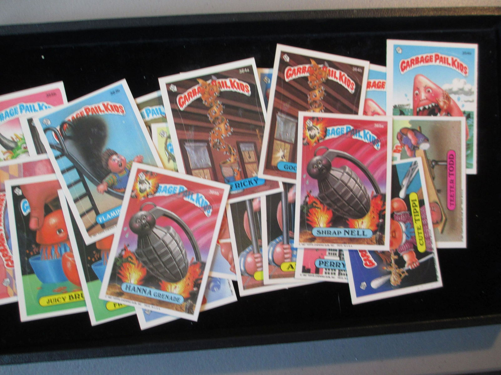 lot of 25 garbage pail kids cards (1 of 1)