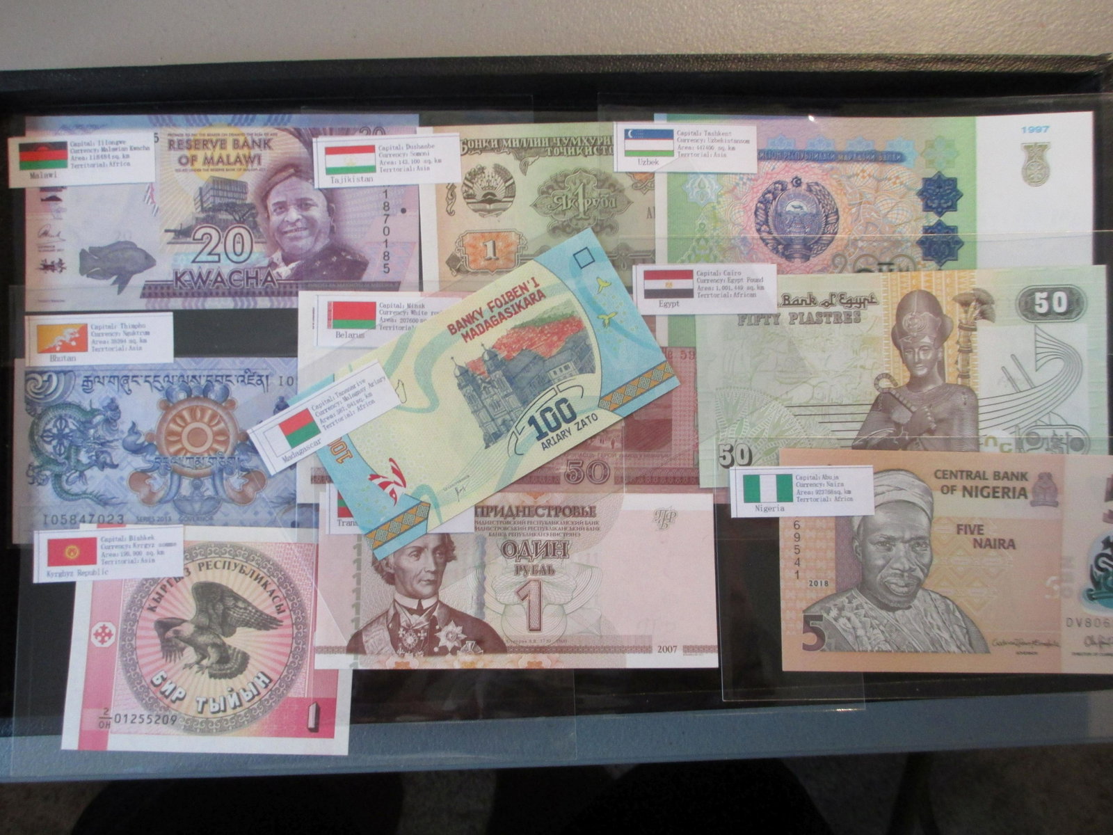 lot of 10 foreign notes: nice mixture