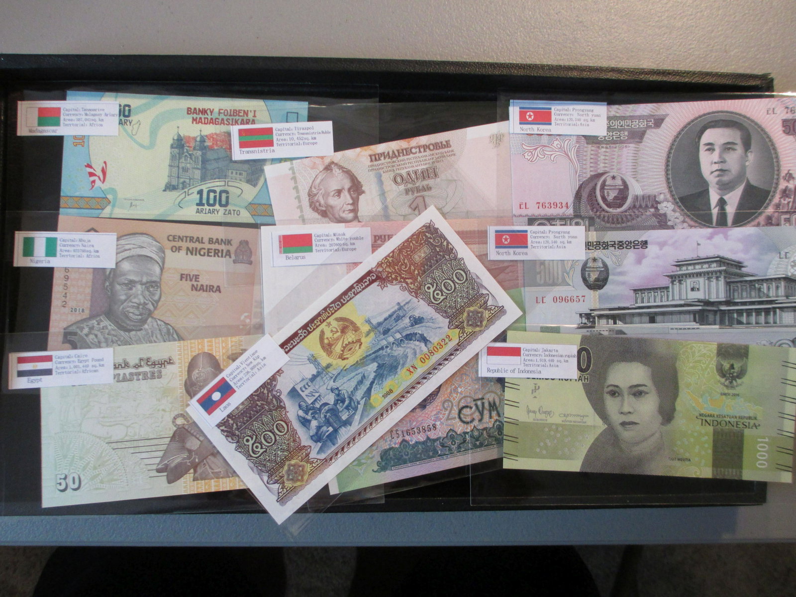 lot of 10 foreign notes: nice mixture