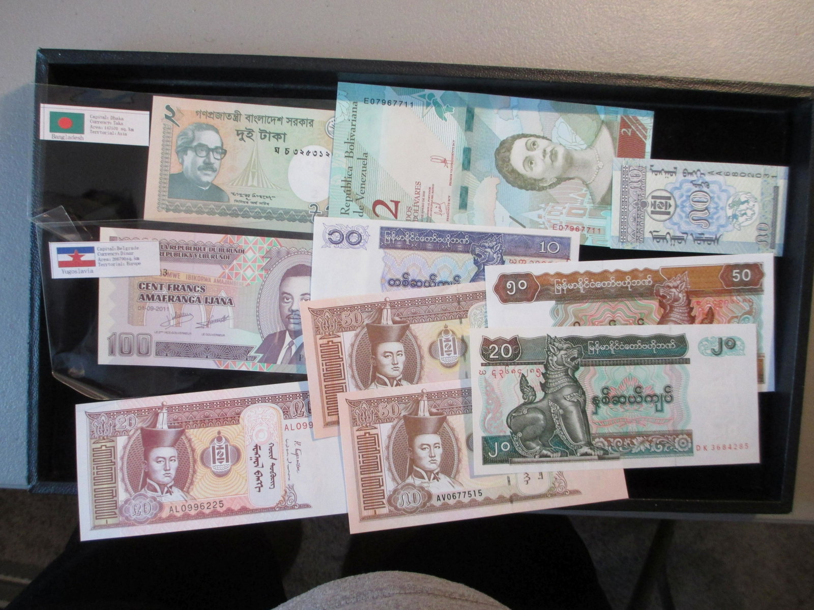 lot of 10 foreign notes: nice mixture