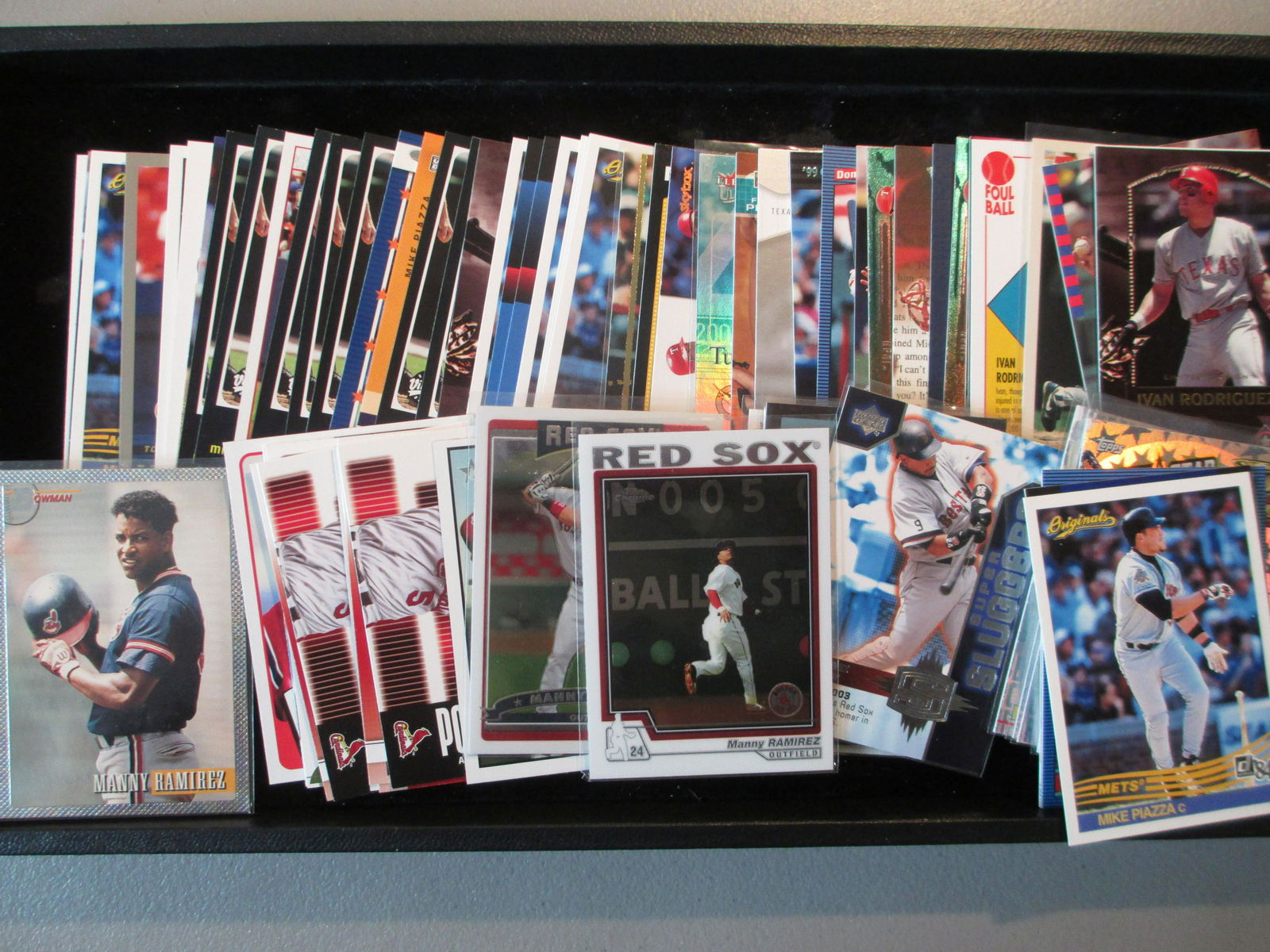 lot of 70 baseball cards (1 of 1)