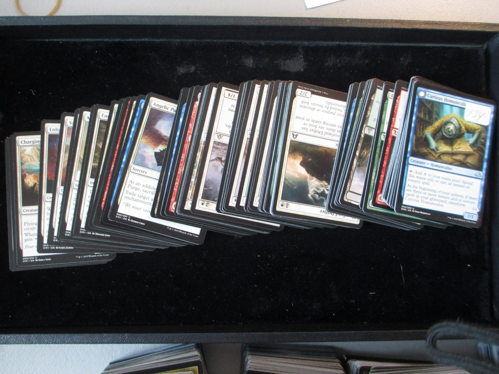 lot of 100 magic the gathering cards: nice lot