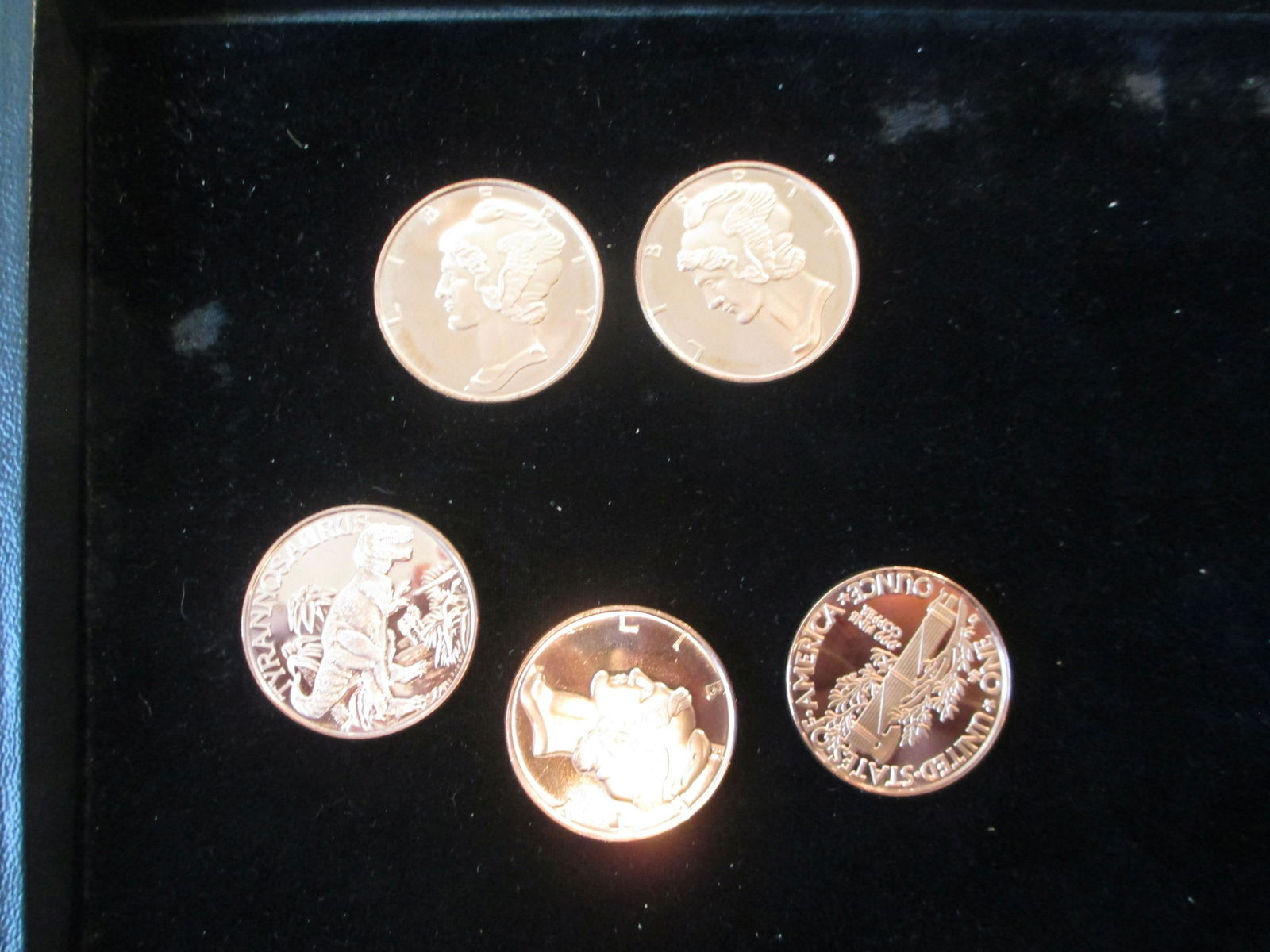 lot of 5 .999 one ounce copper rounds (1 of 1)
