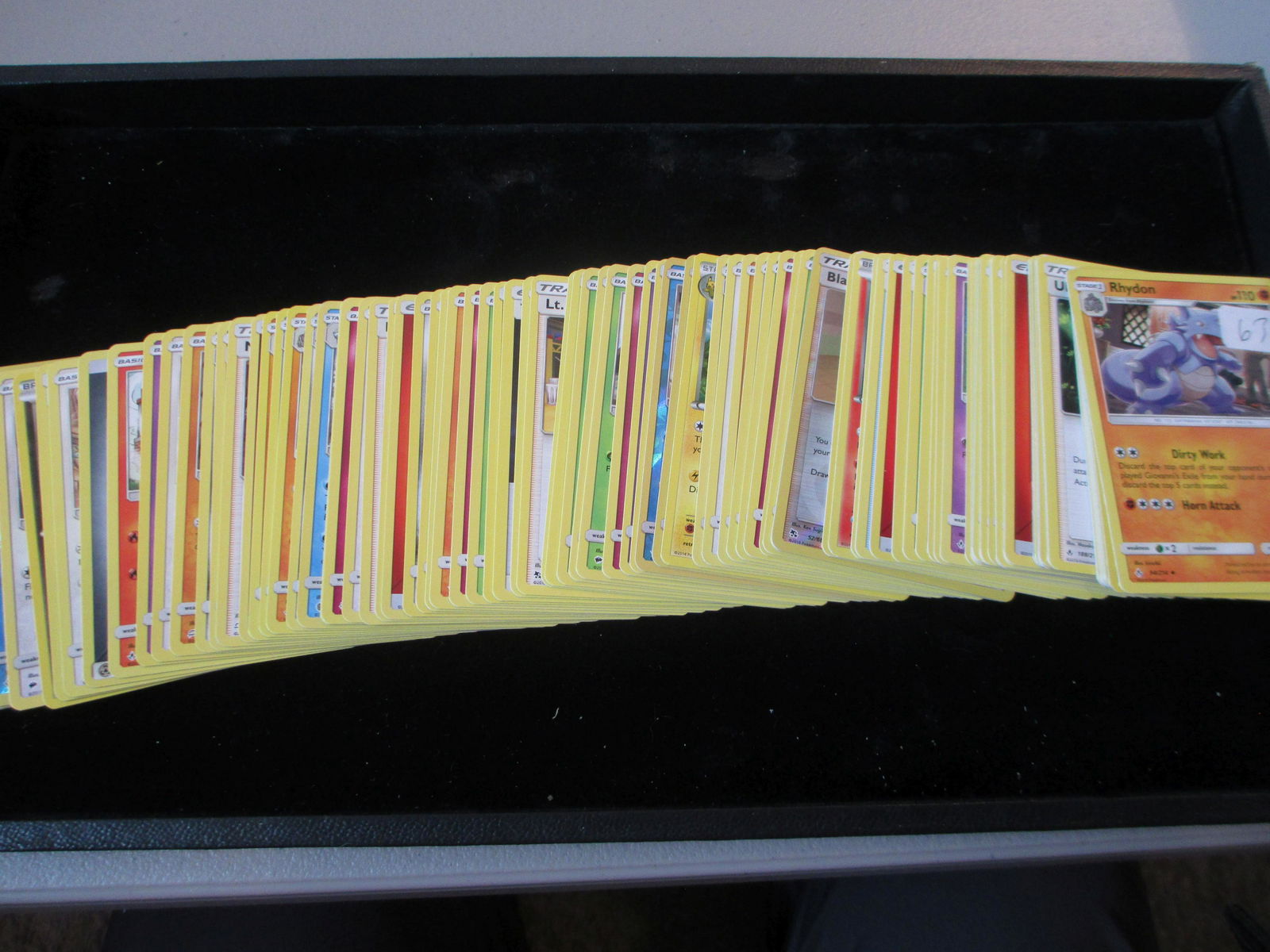 lot of 100 pokemon cards (1 of 1)