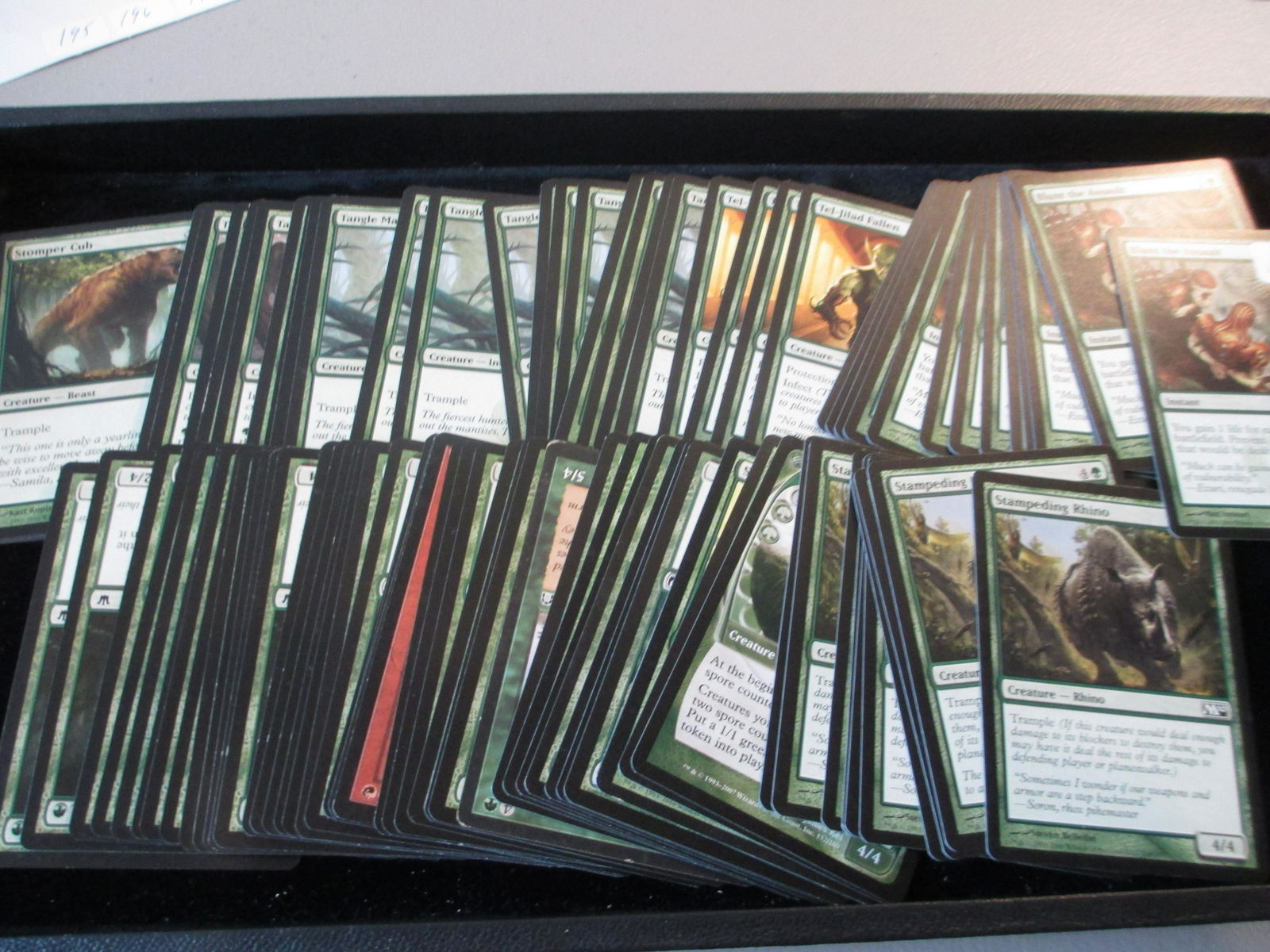 lot of 100 magic the gathering cards: big lot