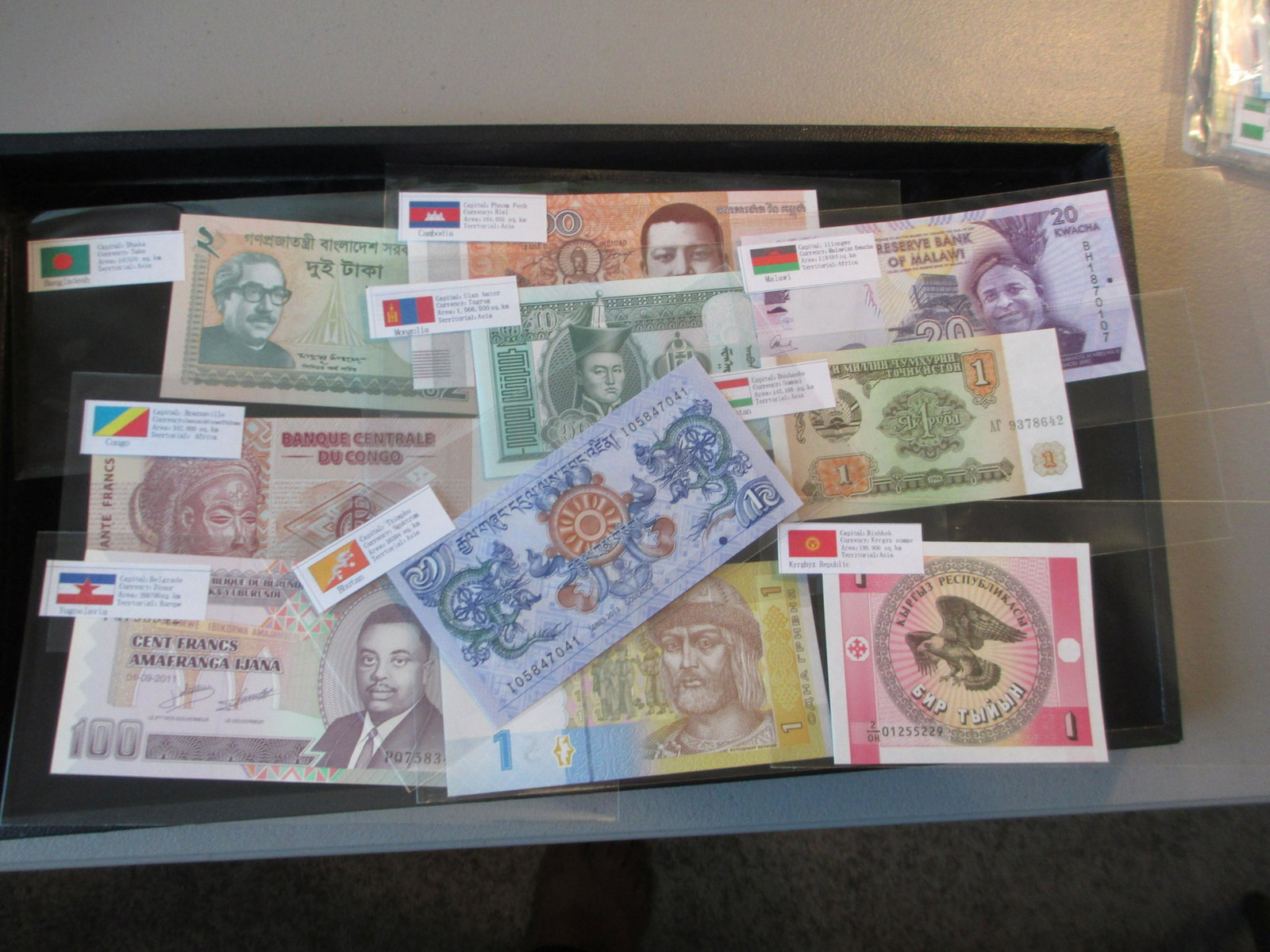lot of 10 foreign notes: nice mixture