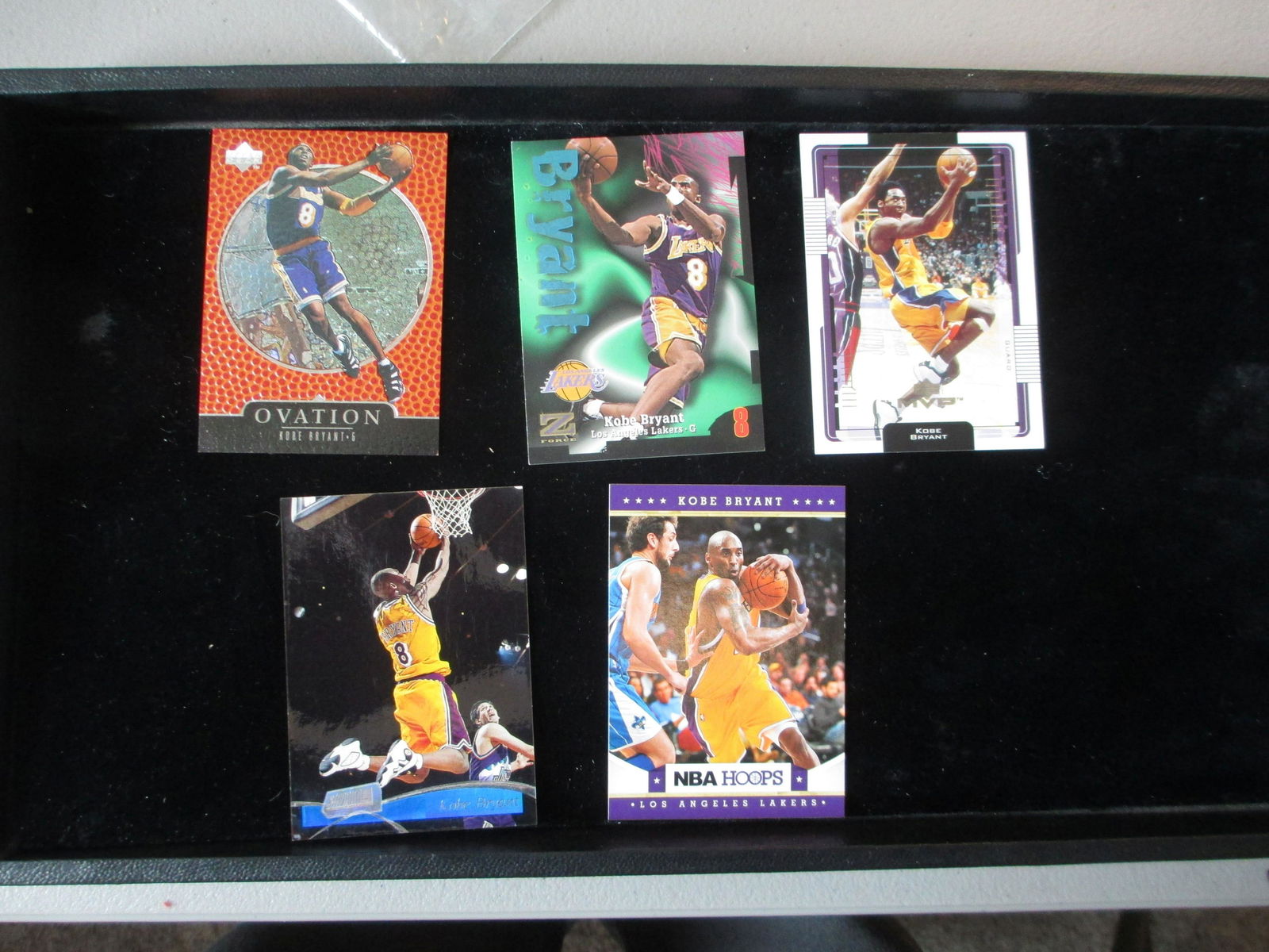 lot of 5 kobe bryant cards (1 of 1)