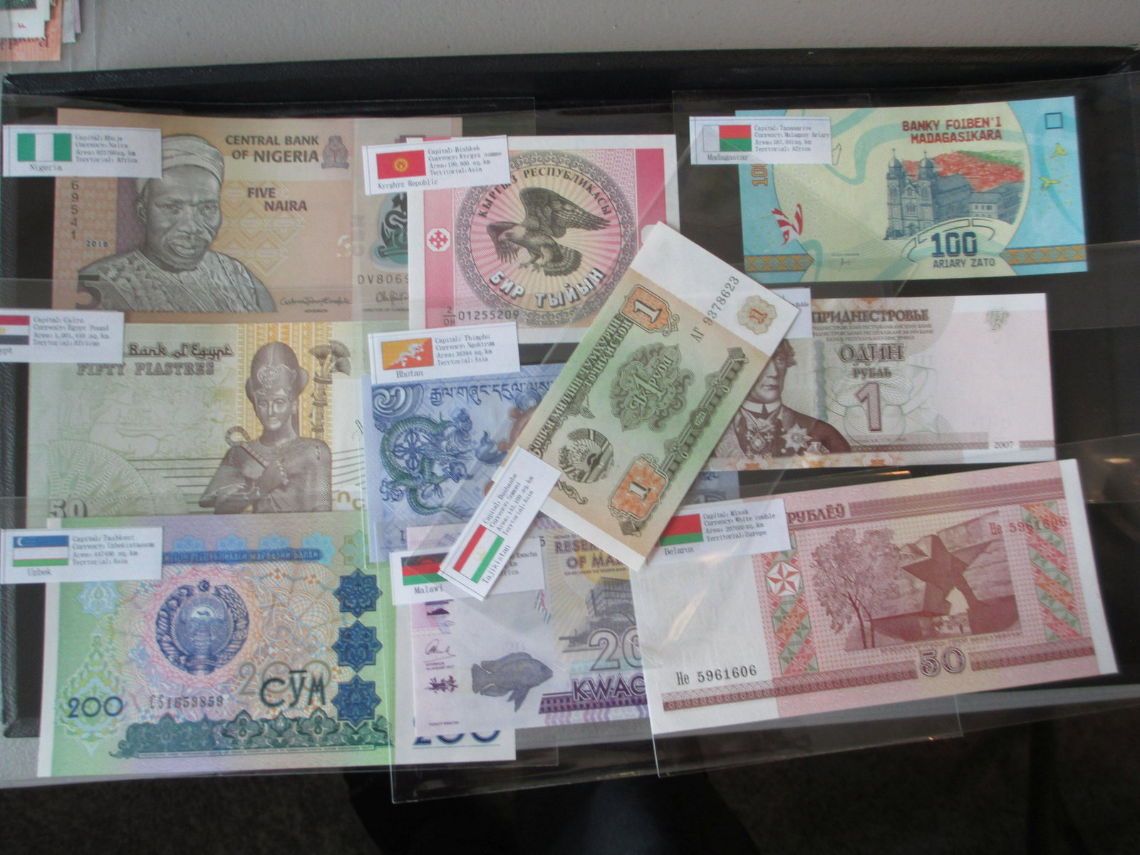 lot of 10 foreign notes: nice mixture