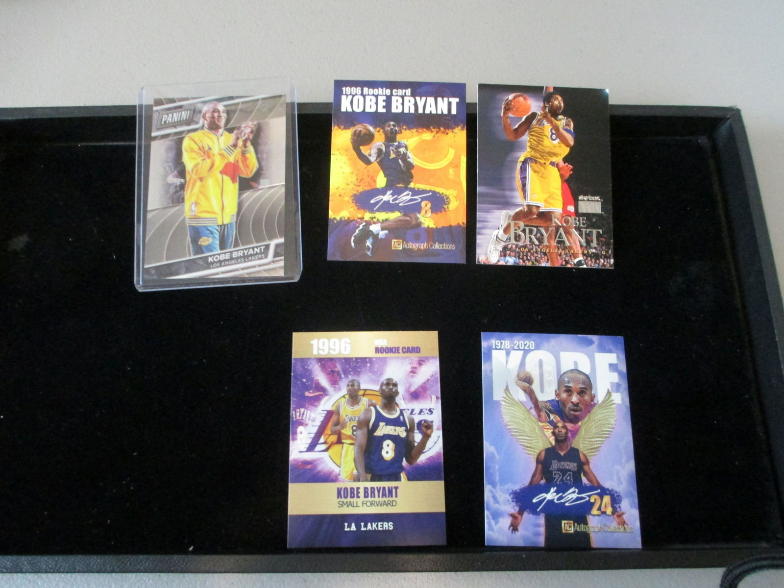 lot of 5 kobe bryant cards (1 of 1)