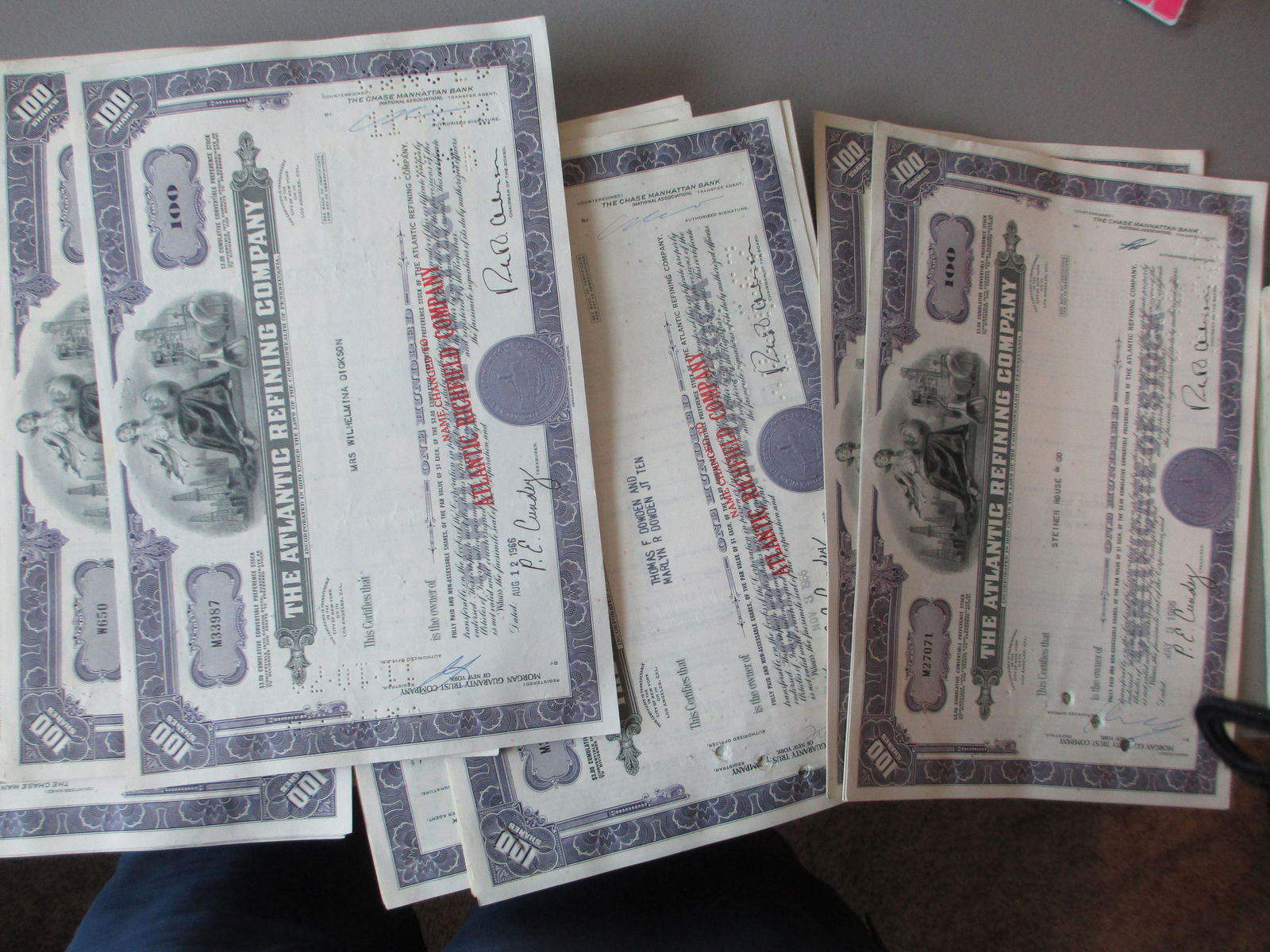 lot of 100 the atlantic refining company stock (1 of 1)