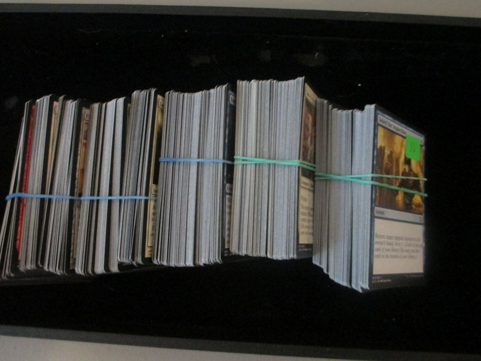 lot of 500 magic the gathering cards: massive lot
