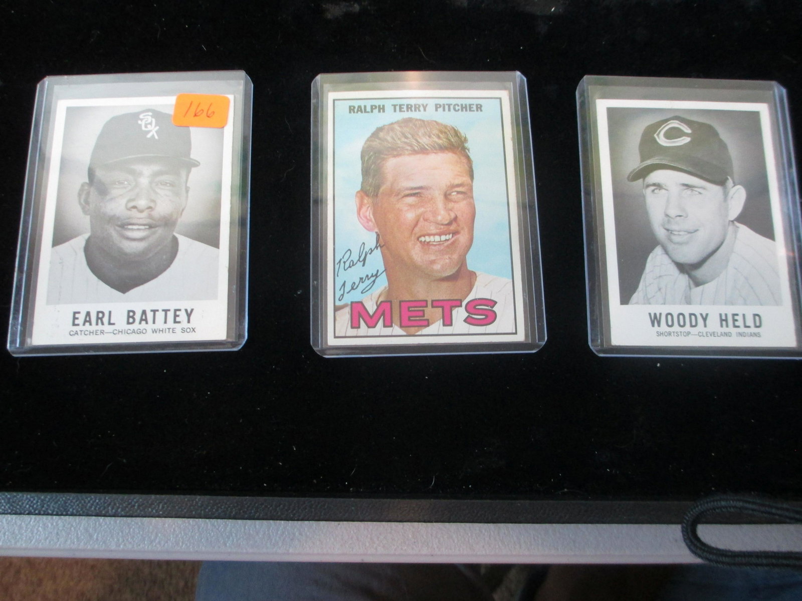 vinage earl battey,ralph terry,woody held: vintage card lot