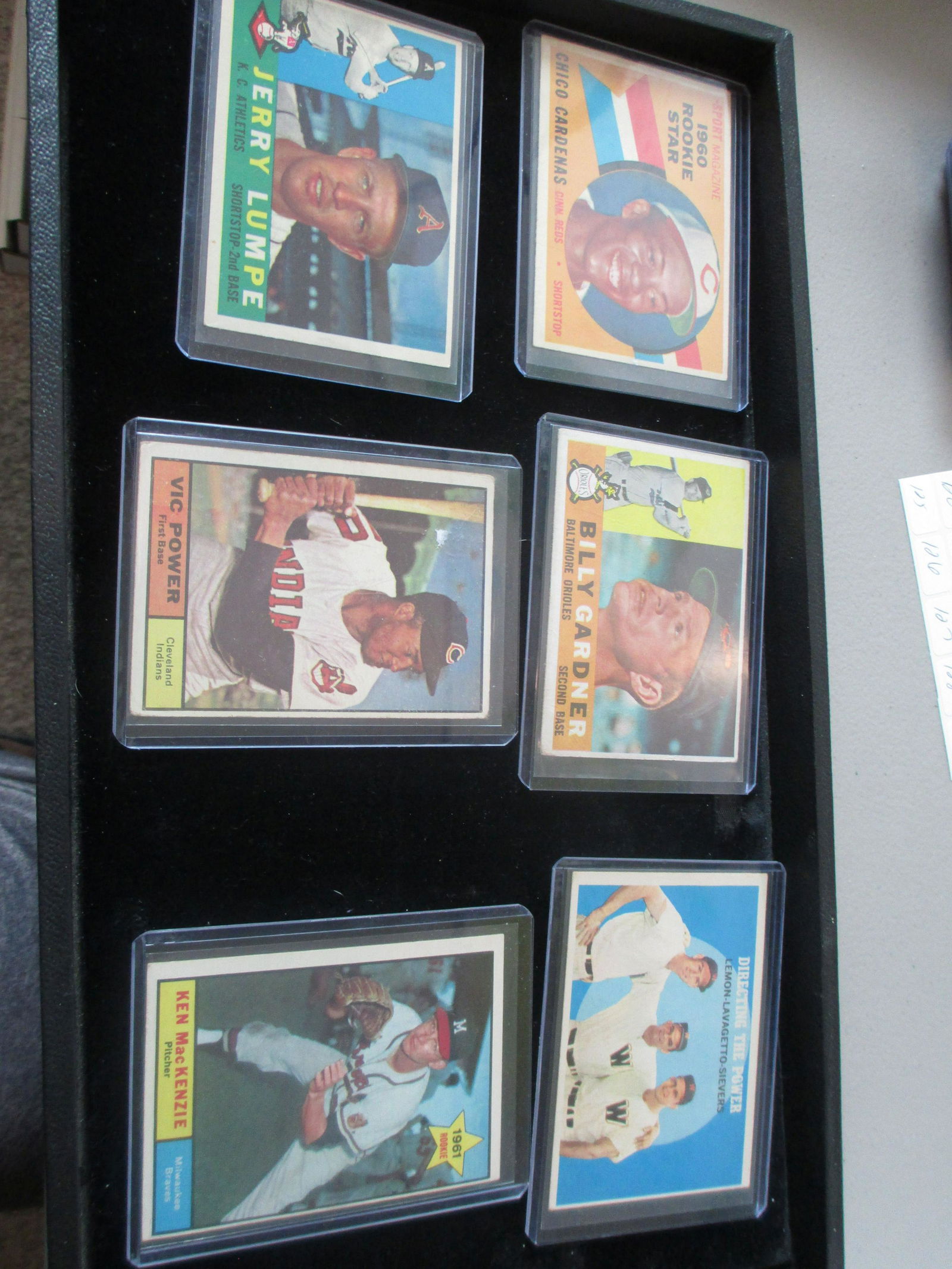 lot of 6 vintage baseball cards (1 of 1)