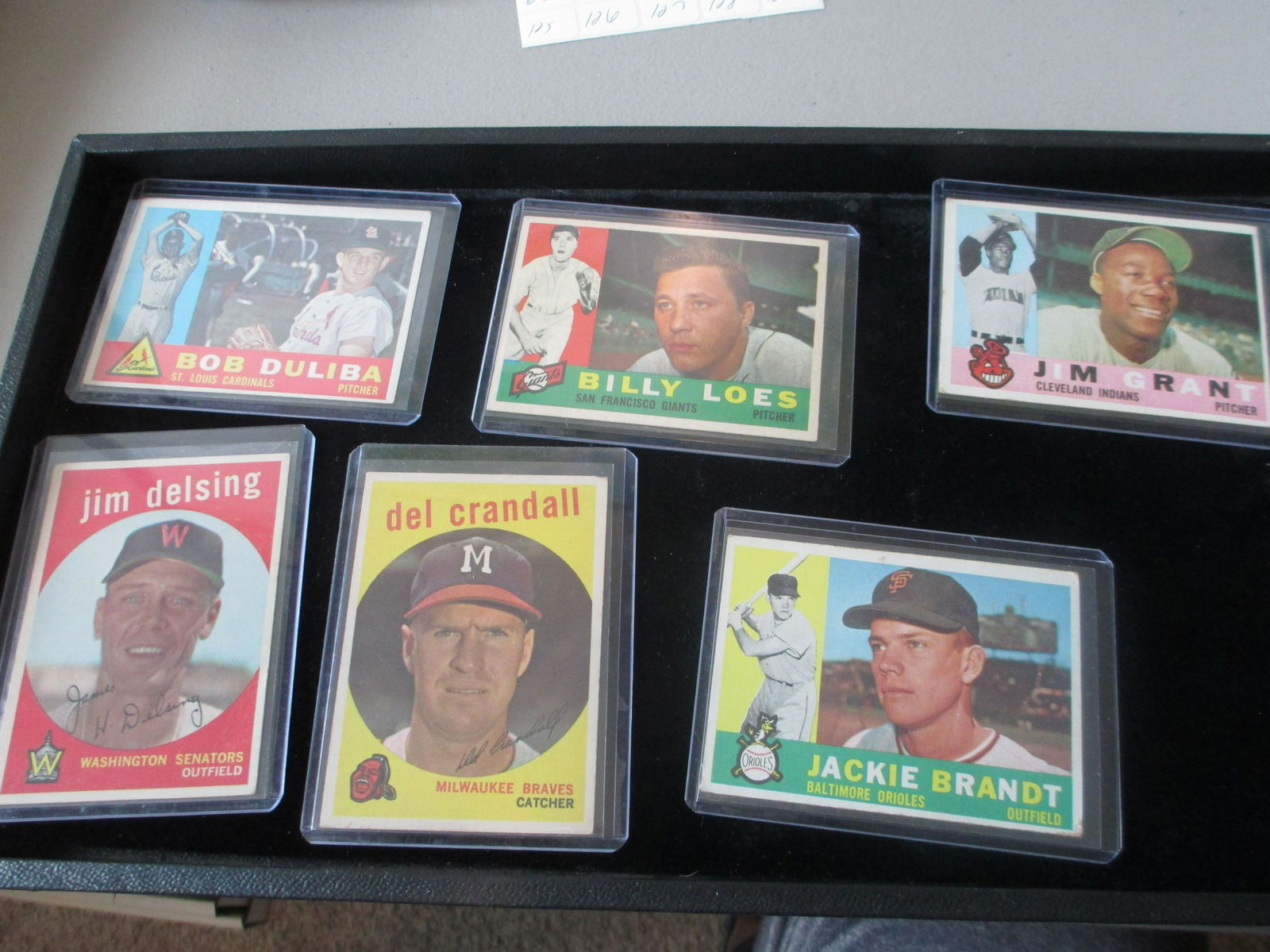 lot of 6 vintage baseball cards (1 of 1)