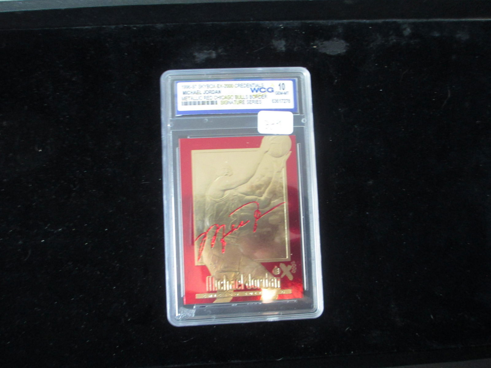 wcg graded 1996 michael jordan metallic red signature (1 of 1)
