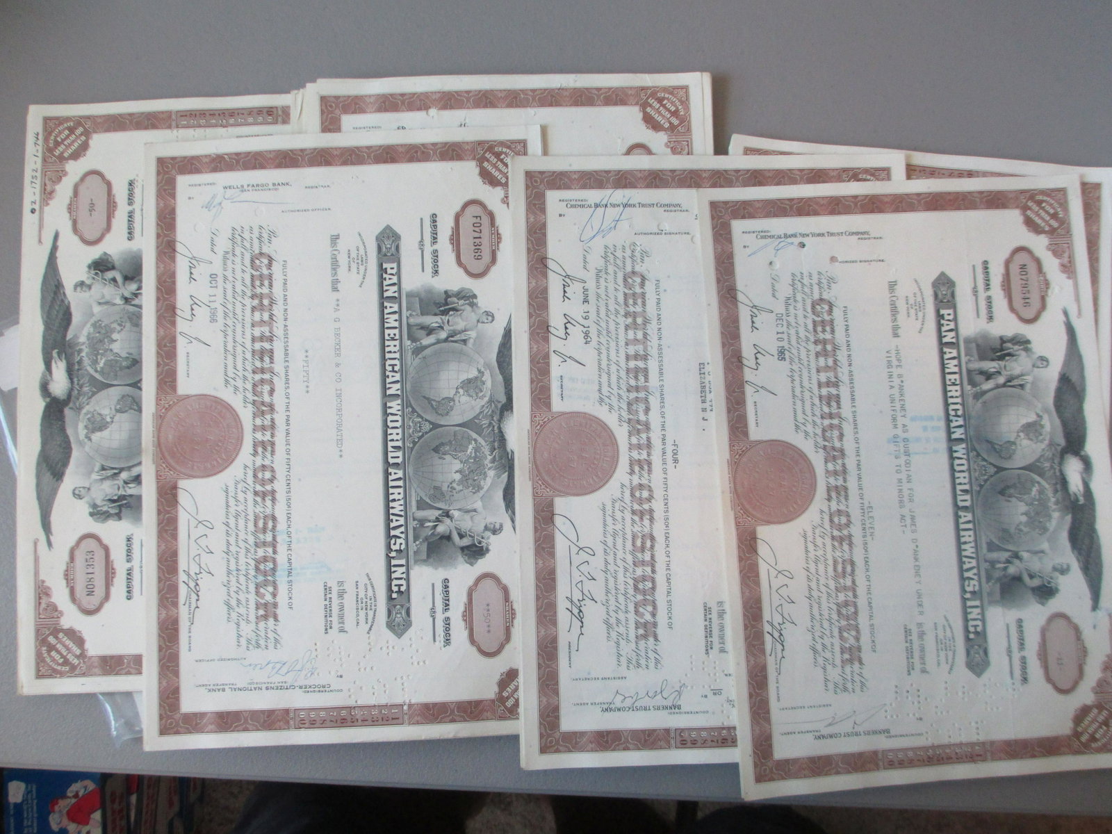lot of 100 stock certicates pan american world airways: hoard lot