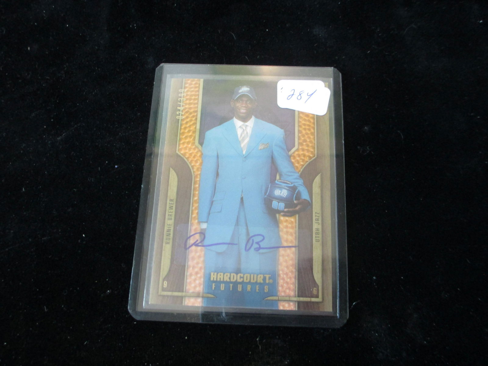 signature basketball card ronie brewer numbered 024/399 (1 of 1)