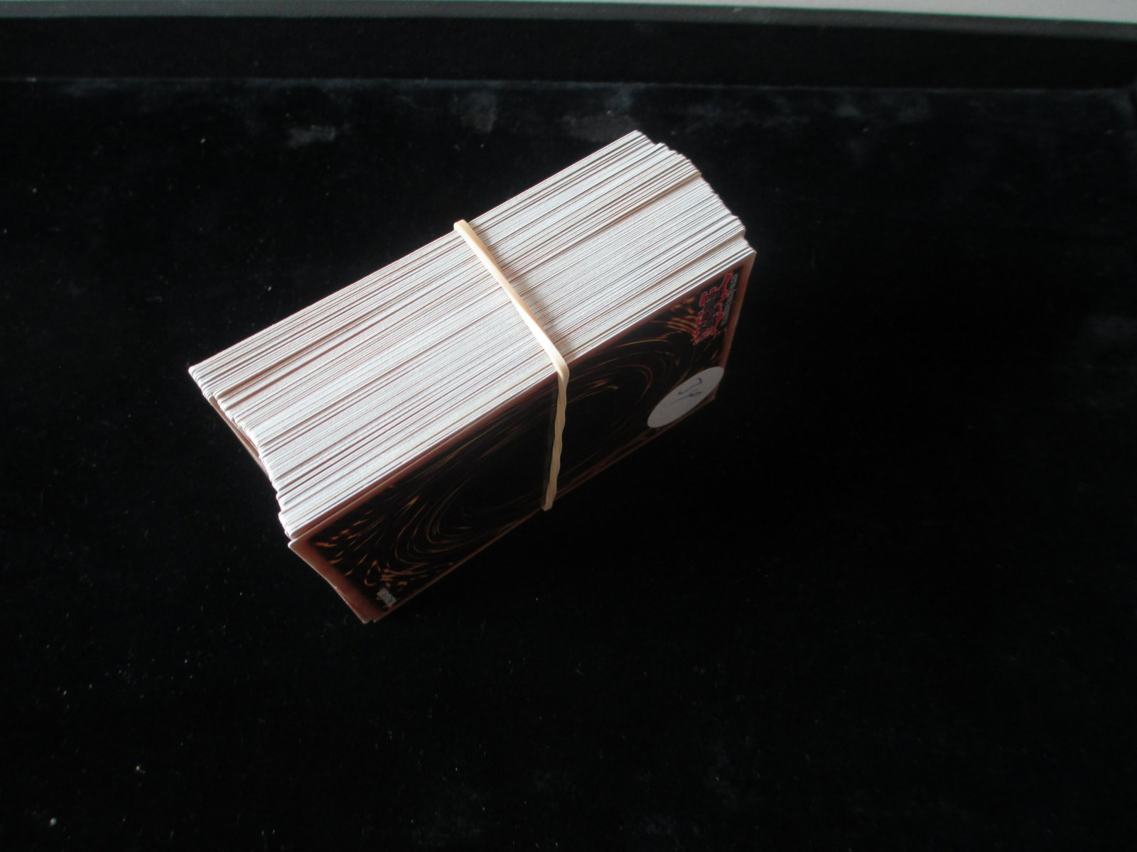 lot of 100 yu gi oh cards: big lot