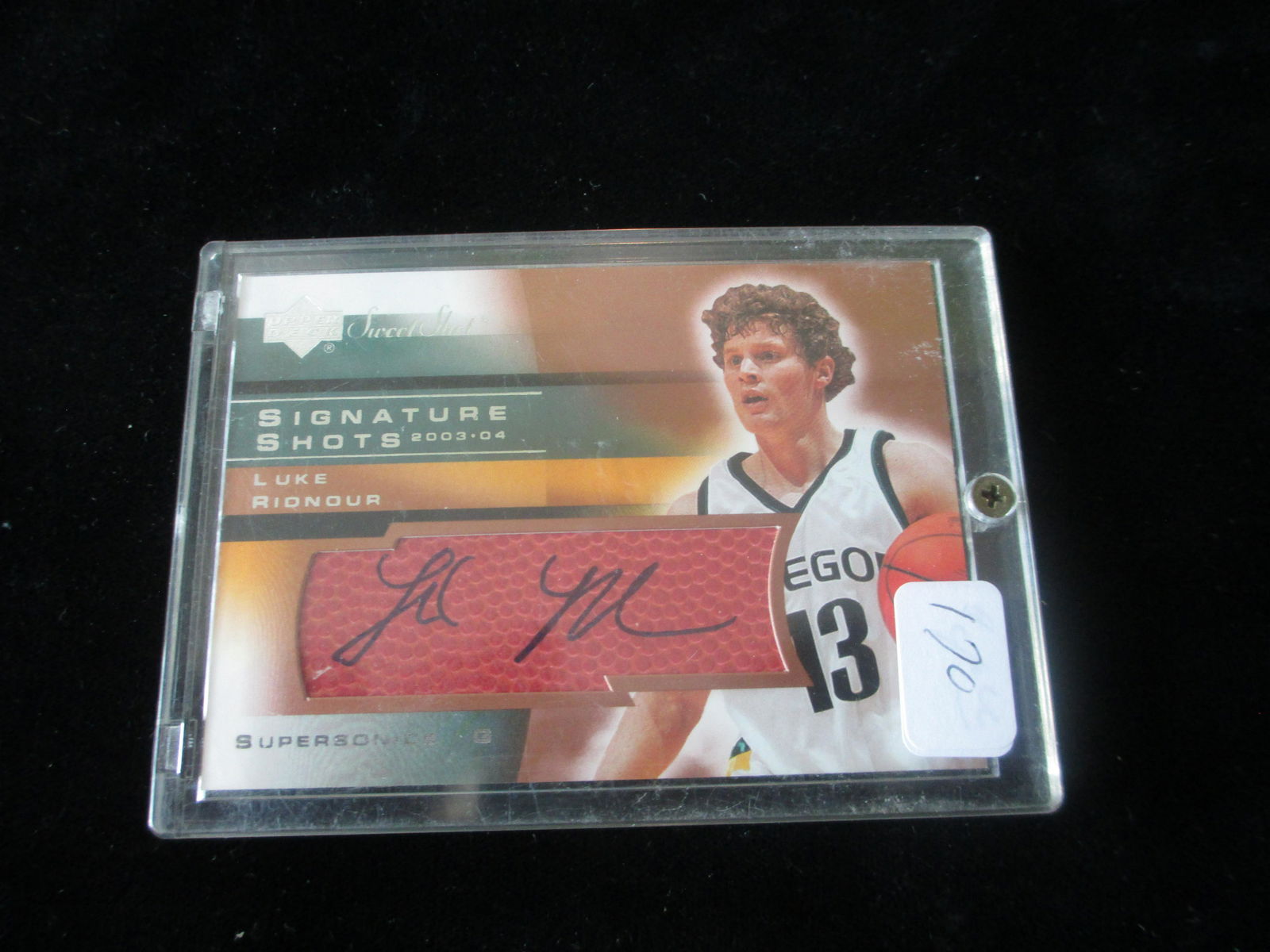 luke ridnour signature basketball on card (1 of 1)