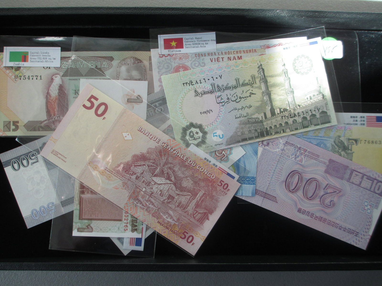 lot of 10 foreign note: nice mixture