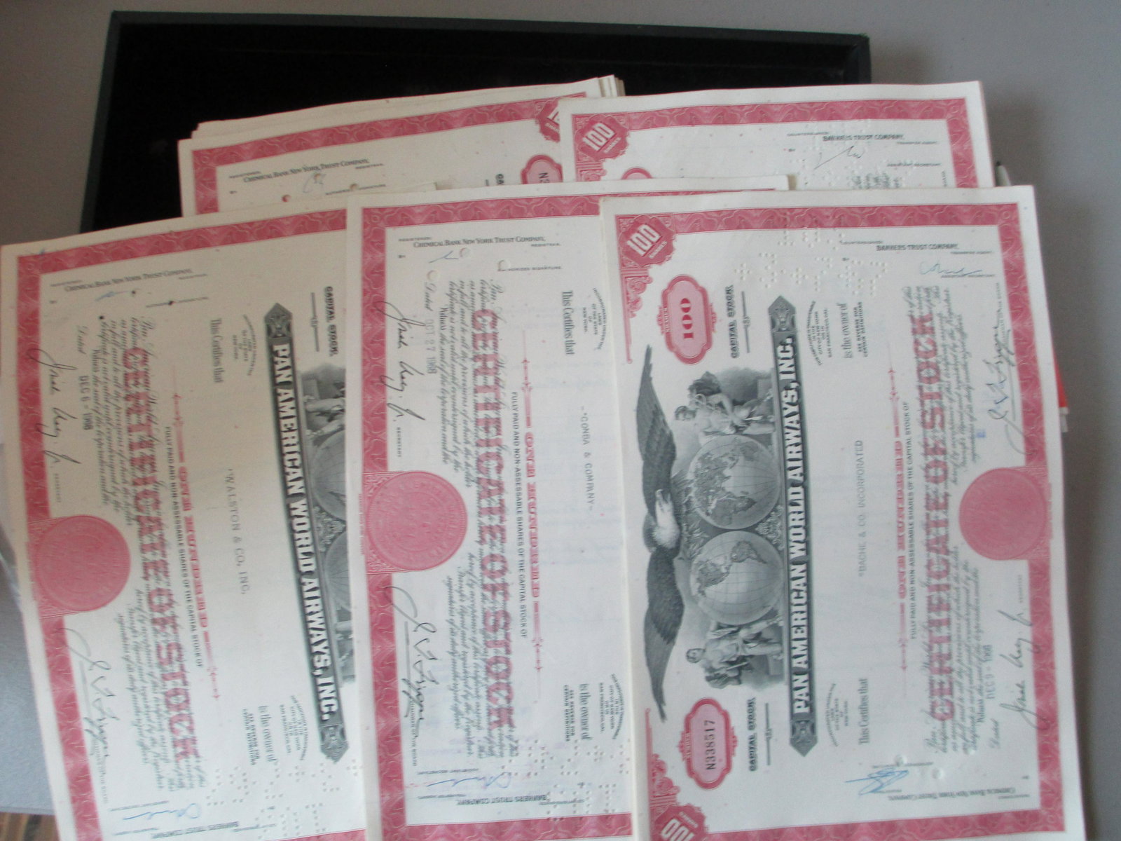 lot of 100 pan american airways inc stock certificates: large lot