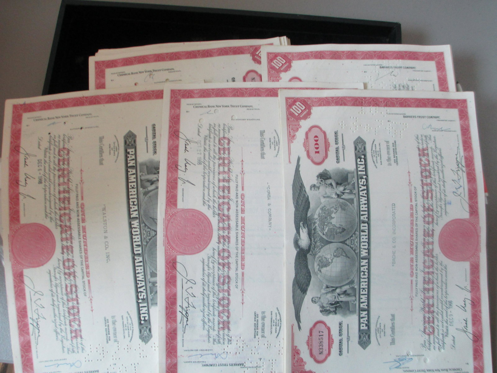 lot of 100 pan american airways inc stock certificates: large lot