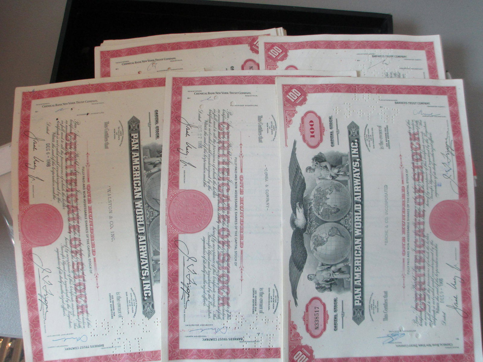 lot of 100 pan american airways inc stock certificates: large lot