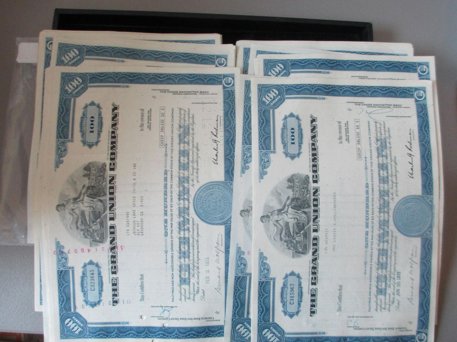 lot of 100 the grand union stock certificates (1 of 1)