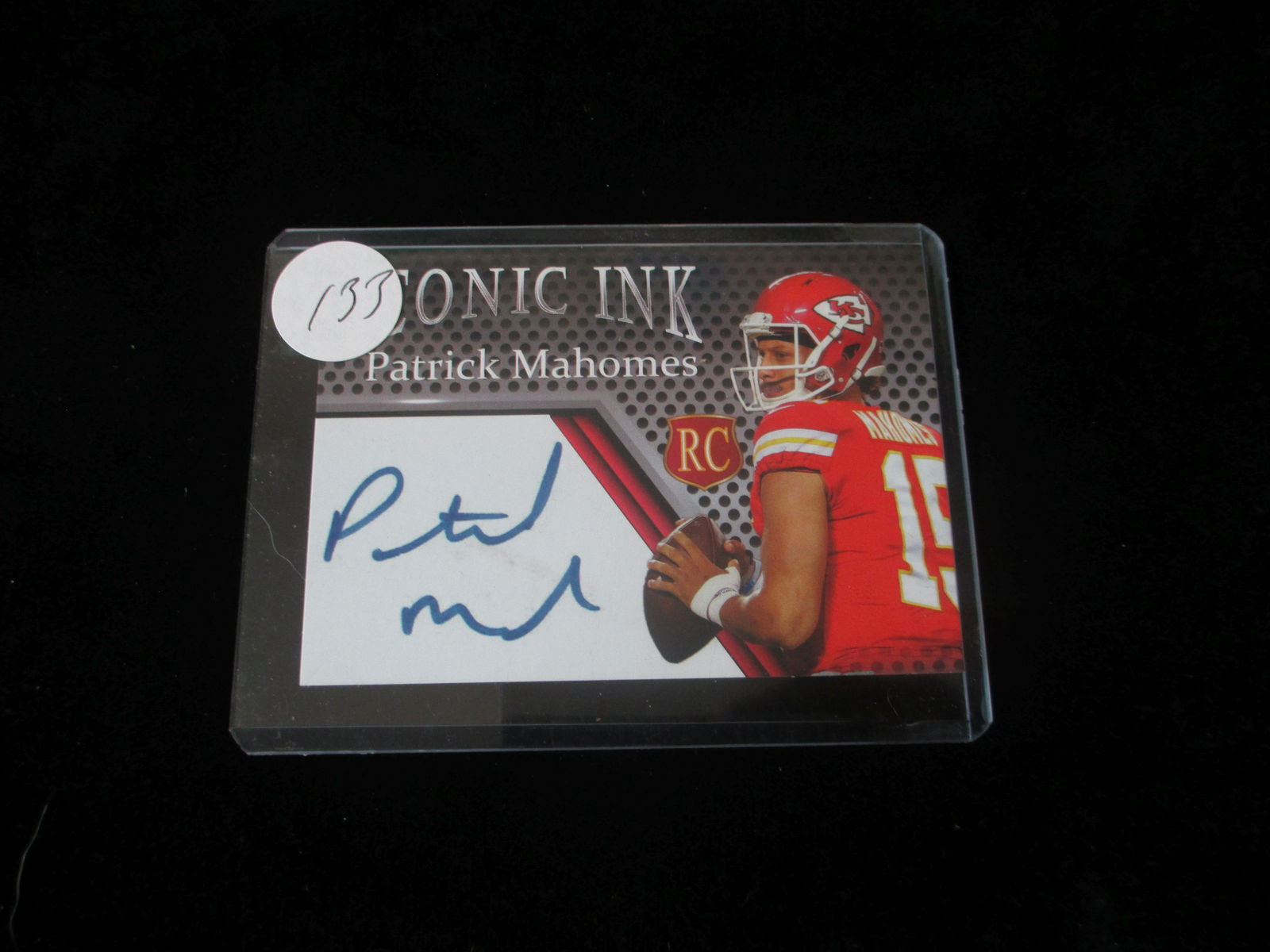 patrick mahomes fascimile auto: kansas city chiefs