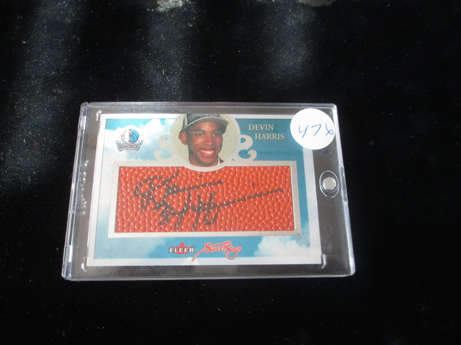 devin harris signed piece of game used basketball card (1 of 1)