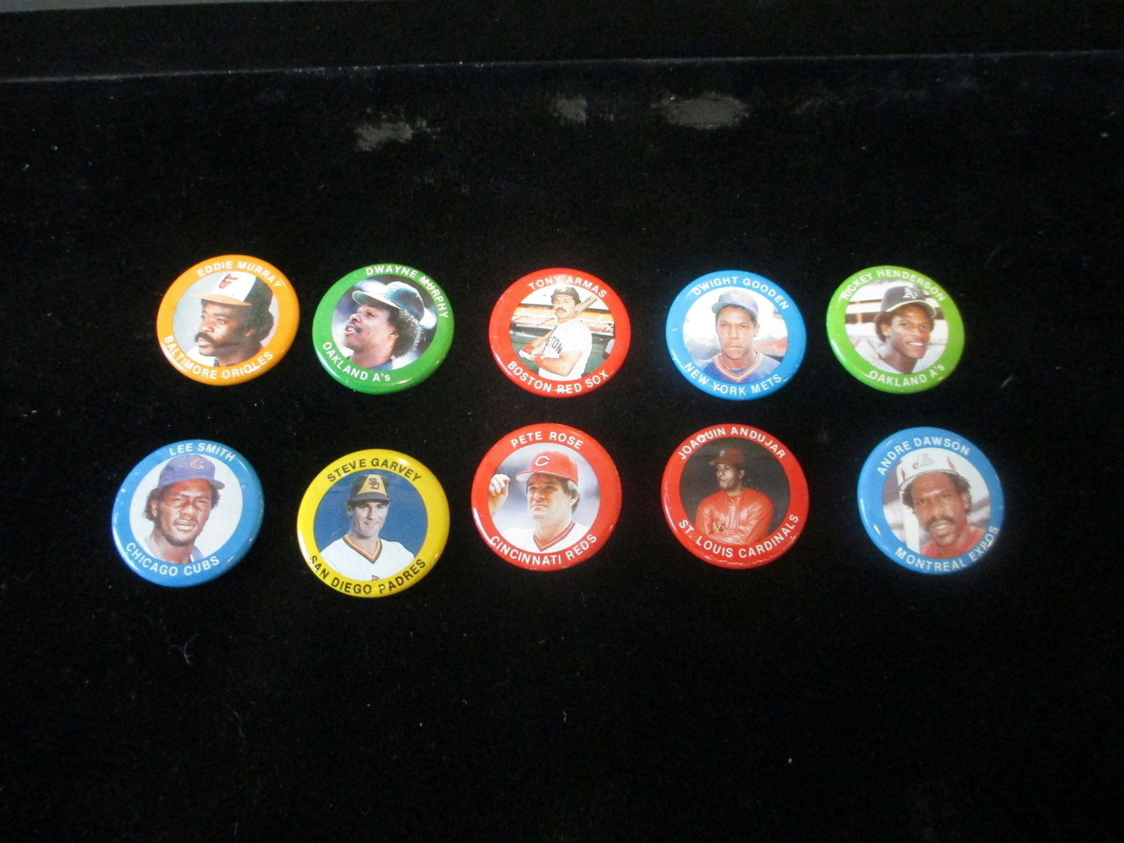lot of 10 vintage baseball pinback buttons (1 of 1)