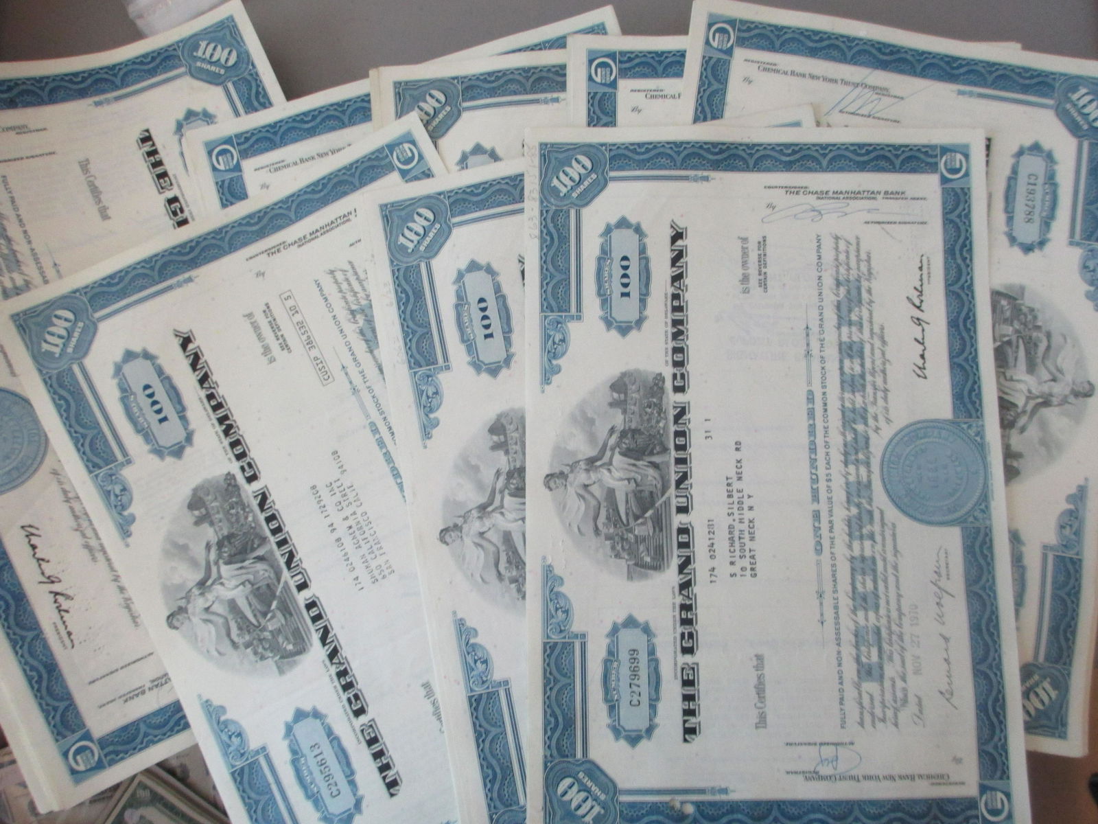 lot of 100 the grand union company  stock certificates (1 of 1)