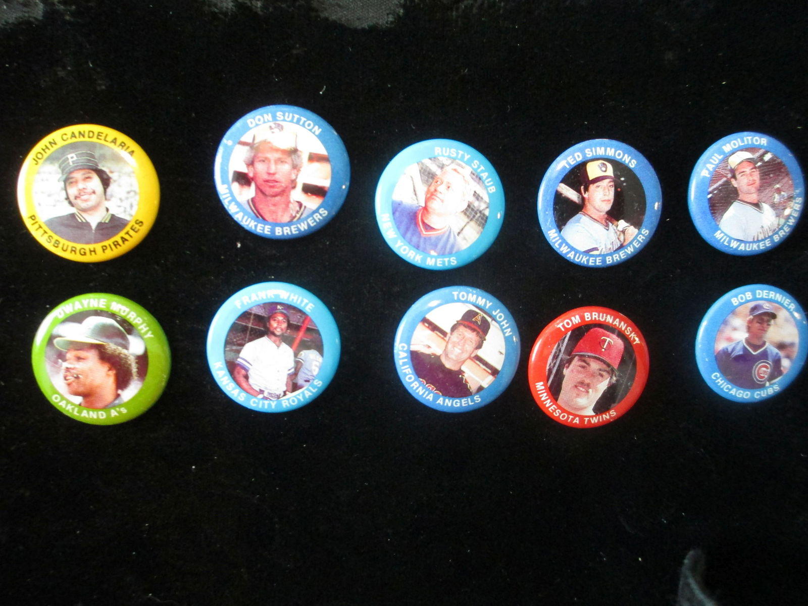 lot of 10 vintage baseball pinback buttons (1 of 1)