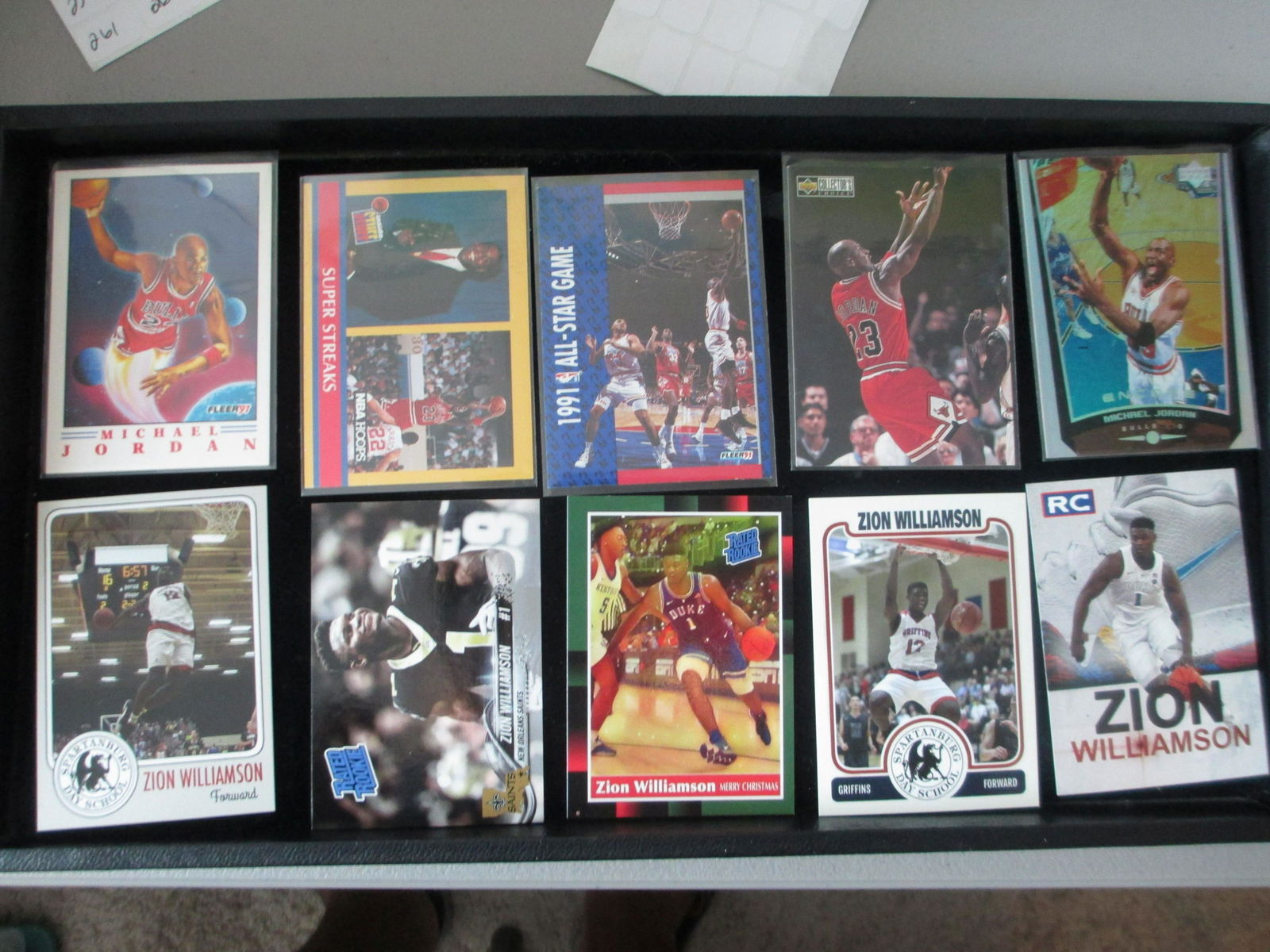 lot of 5 michael jordan and 5 zion williamson cards (1 of 1)