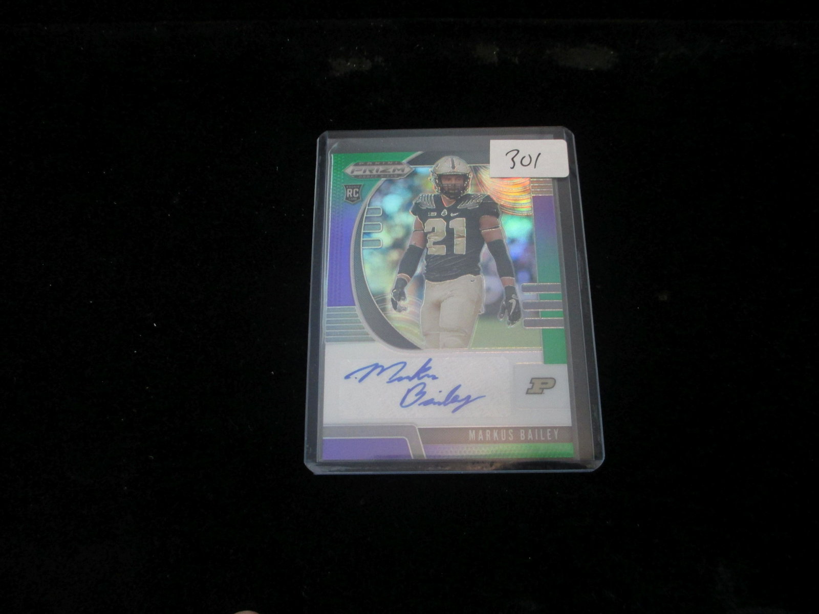 prizm rookie markus bailey signature #130/199: in top loaded sleeve