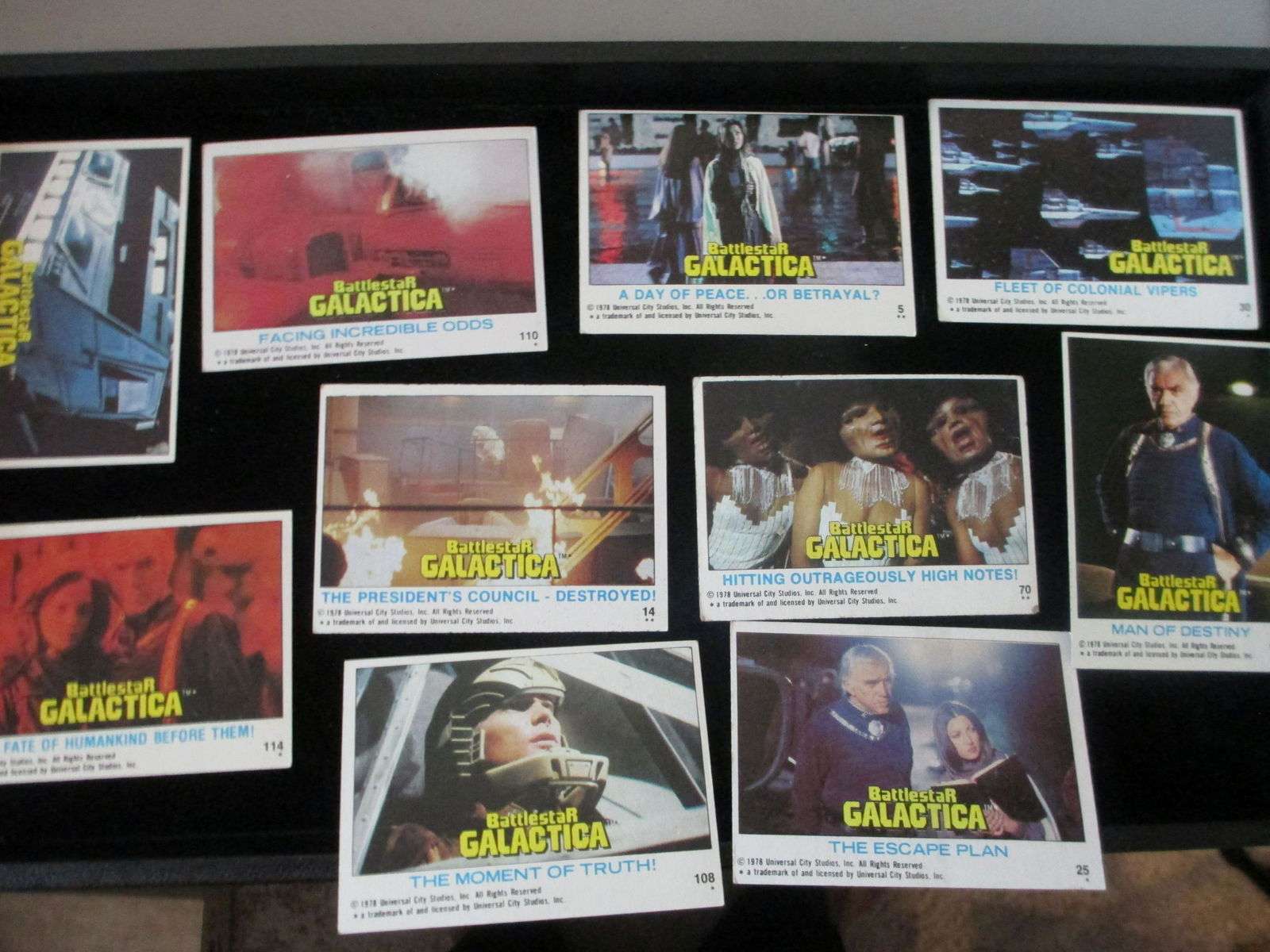 lot of 10 battlestar galactica cards (1 of 1)