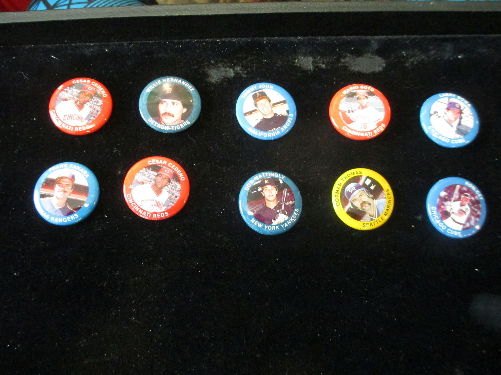 lot of 10 vintage baseball pinback buttons (1 of 1)