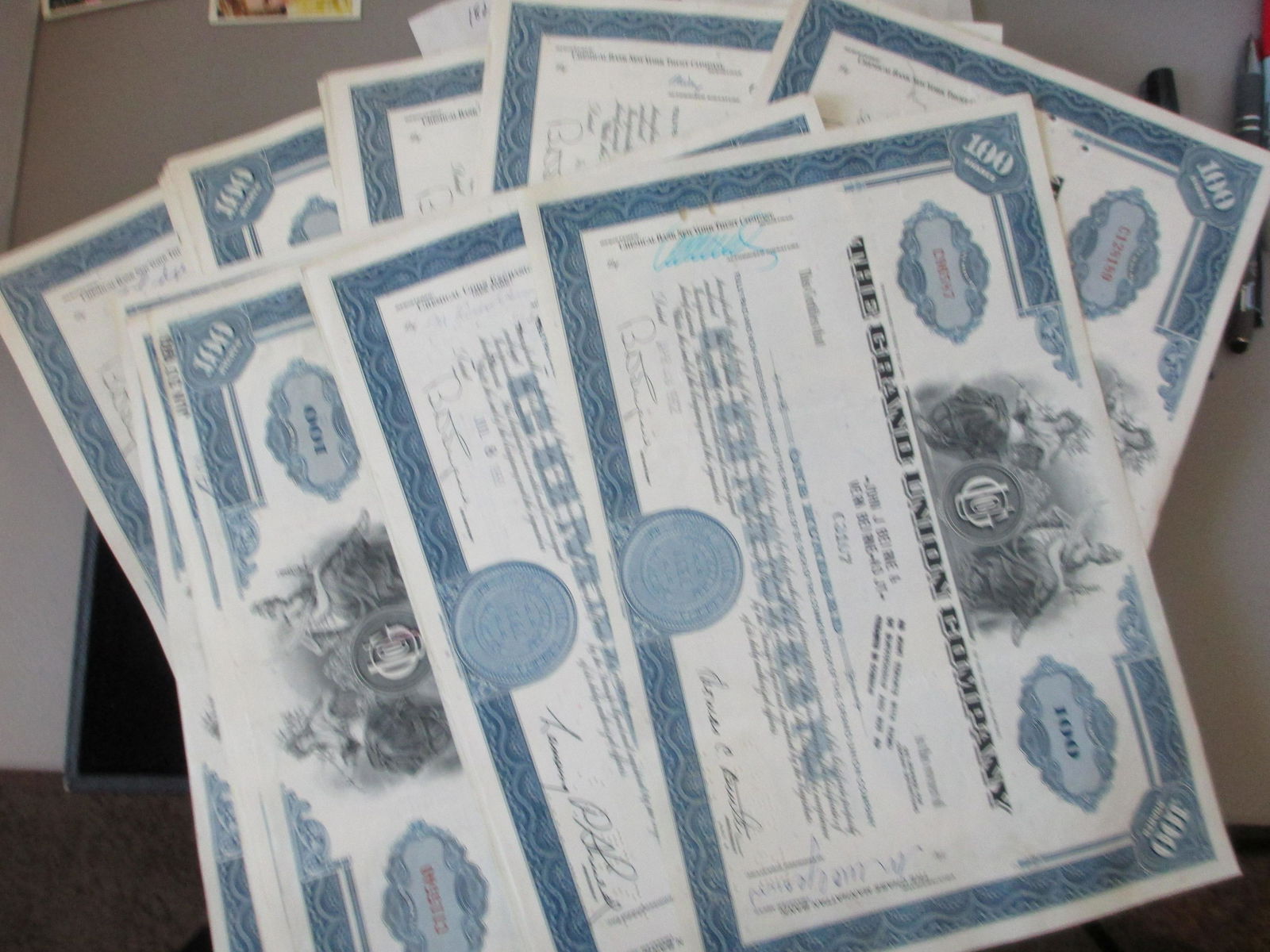 lot of 100 the grand union company stock certificates (1 of 1)