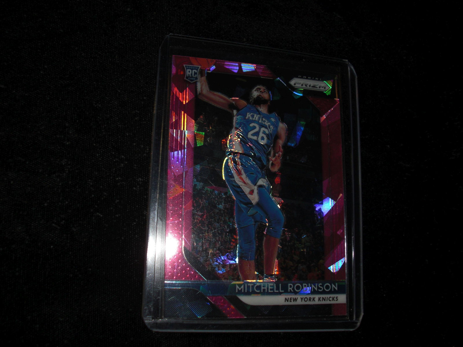 mitchell robinson rookie pink prizm: in top loader