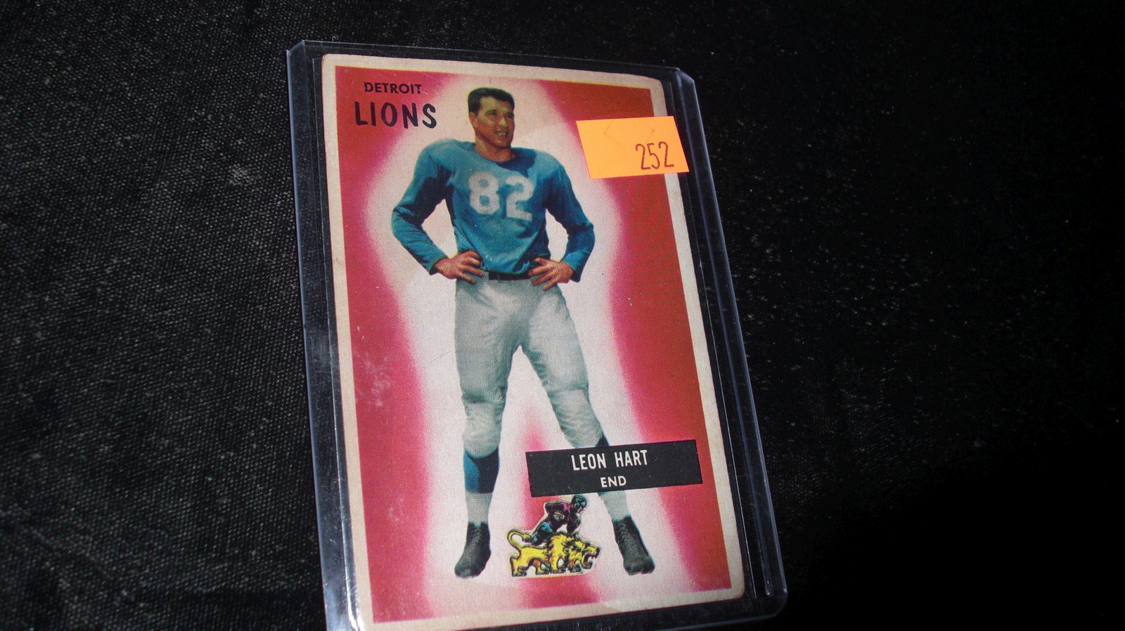 vintage leon hart detroit lions: in top loader